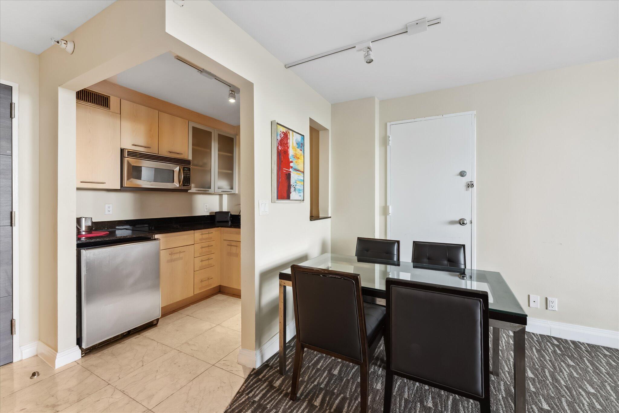 View photos, virtual tours, details... 2670 E Sunrise Boulevard 520