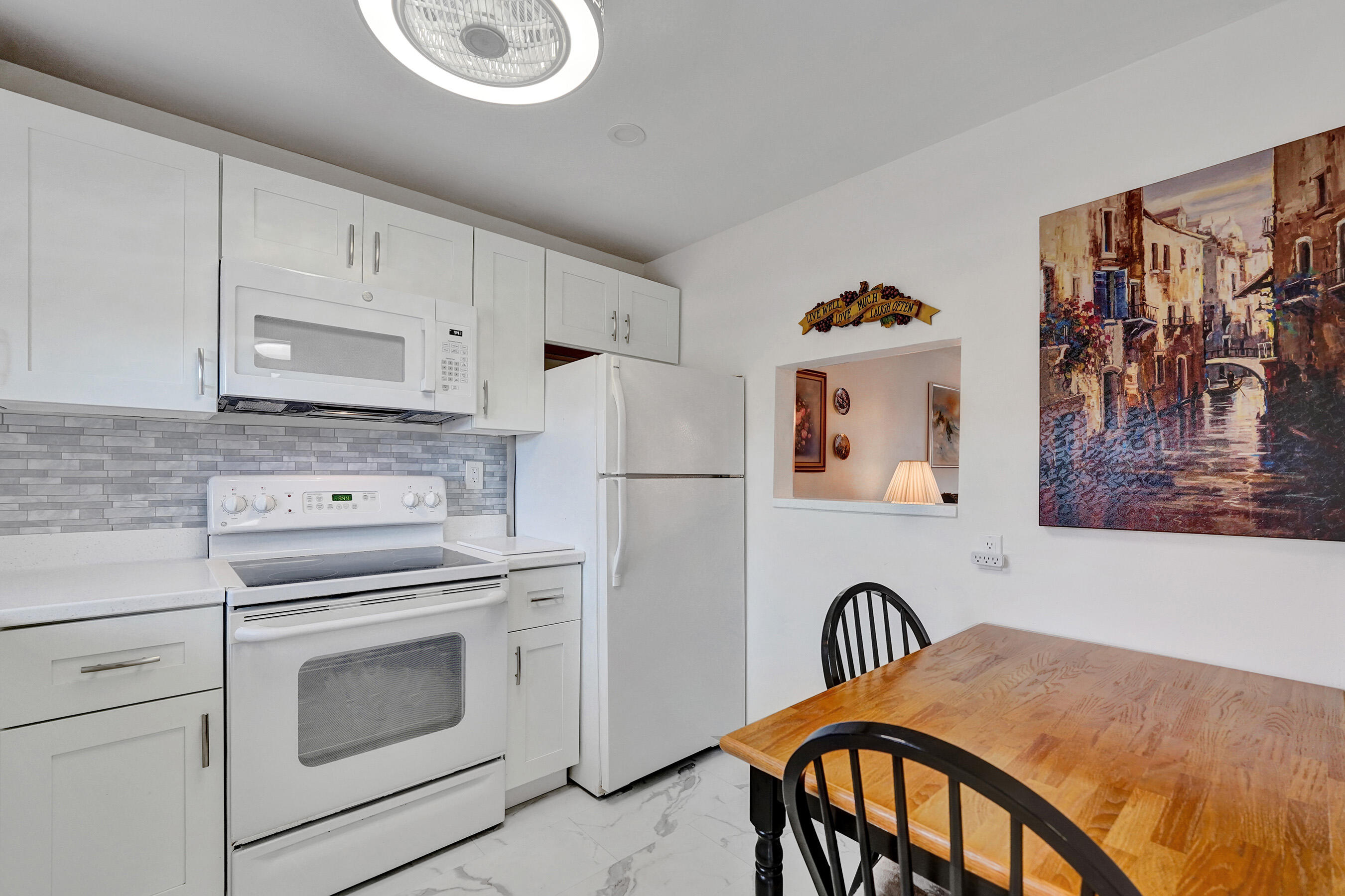 SUNRISE LAKES 122 CONDO - Residential