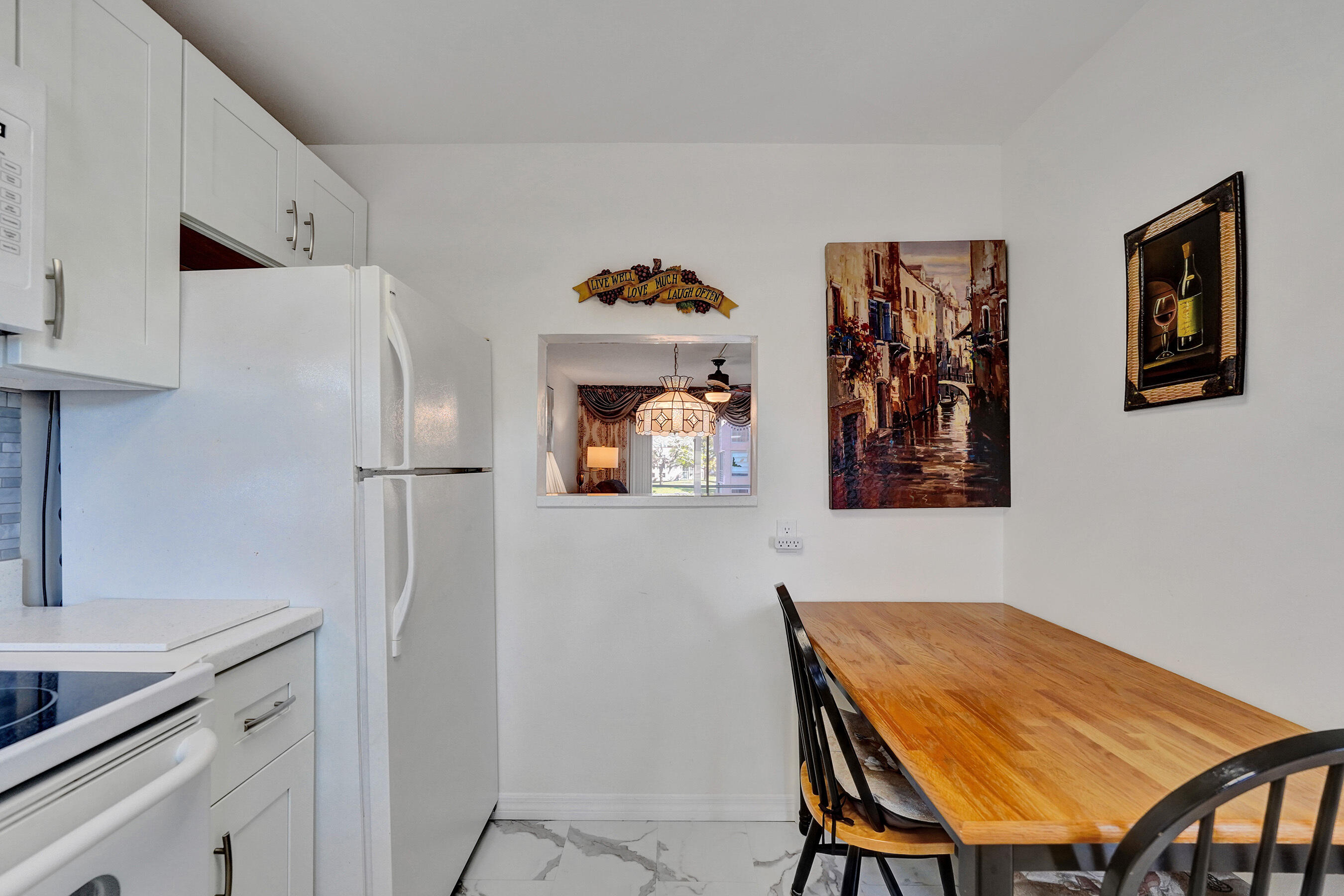 SUNRISE LAKES 122 CONDO - Residential