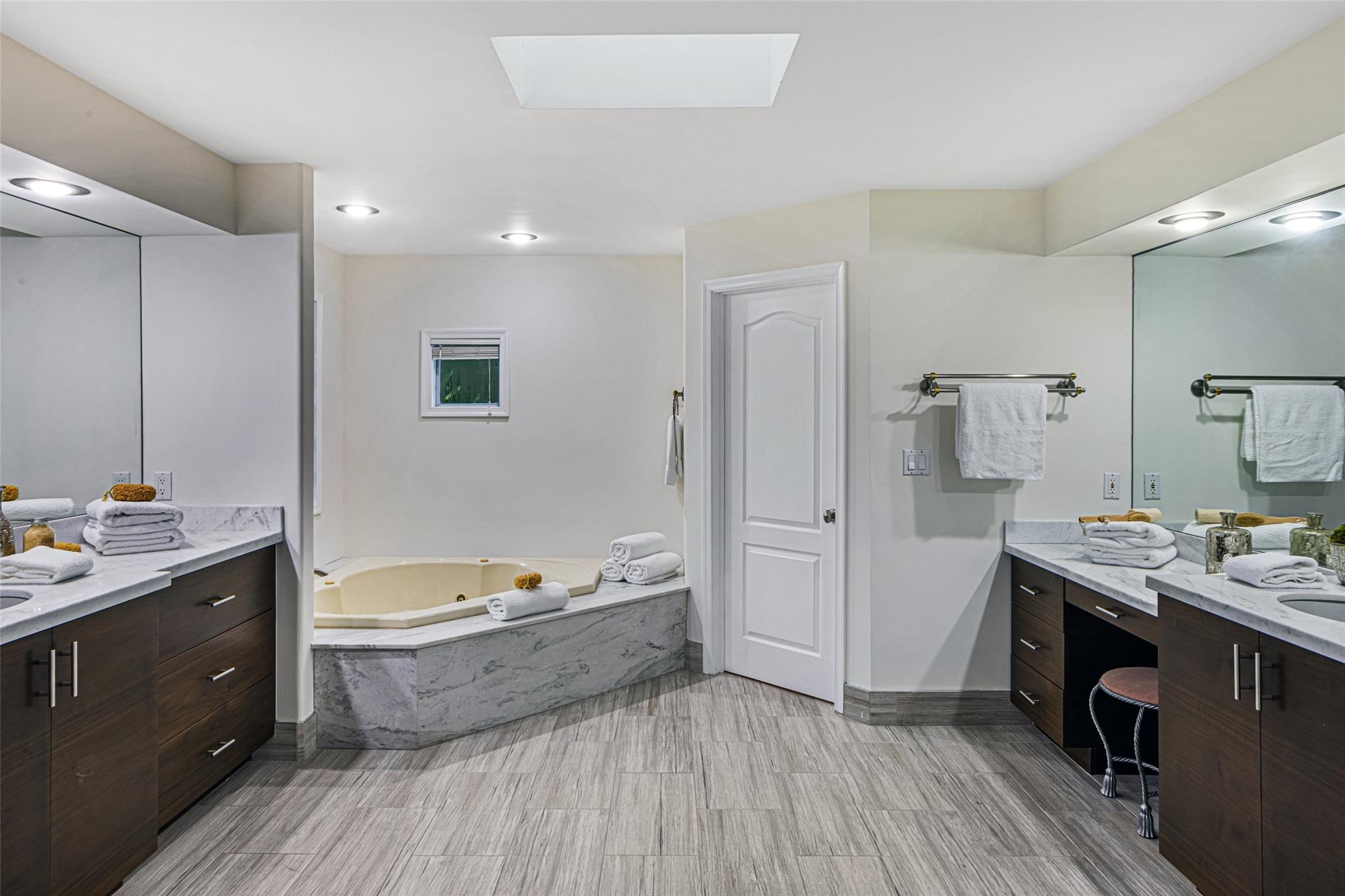 Gould Island 15-62 B - Residential