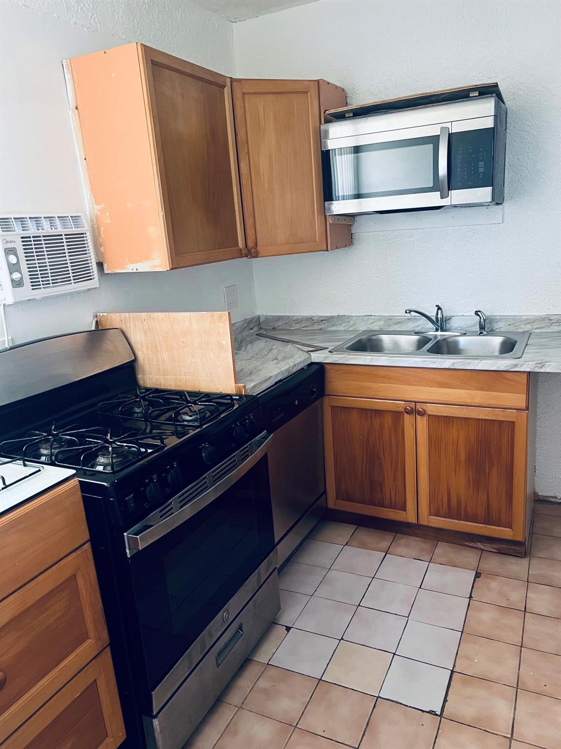 PORT ST LUCIE SECTION 27 - Residential Lease