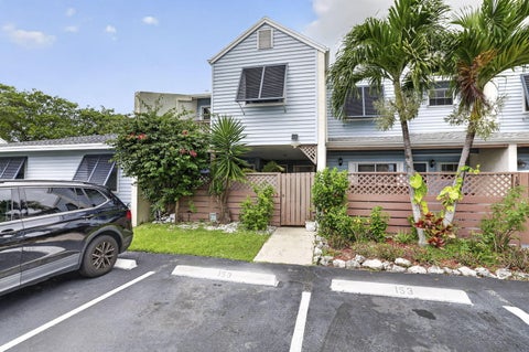 Tiny photo for 153 W Hemingway Circle W, Margate, FL 33063 (MLS # B26023484)