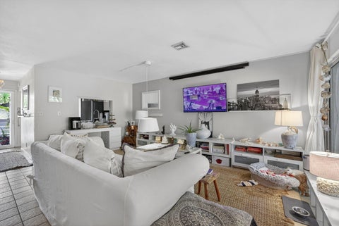 Tiny photo for 153 W Hemingway Circle W, Margate, FL 33063 (MLS # B26023484)