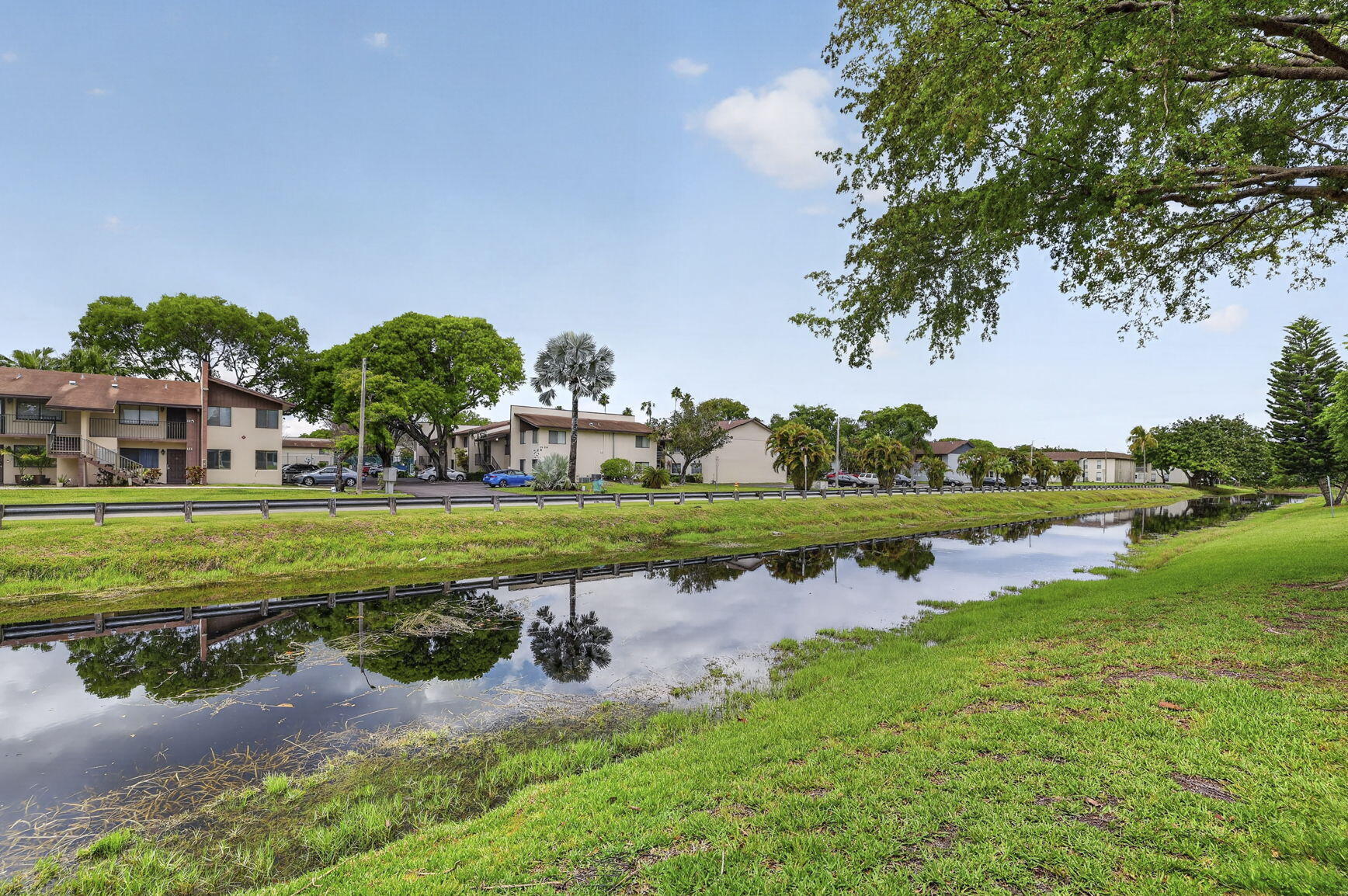WOODLAKE SHORES - Residential