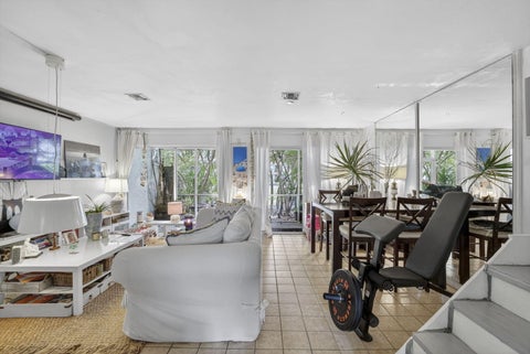 Tiny photo for 153 W Hemingway Circle W, Margate, FL 33063 (MLS # B26023484)