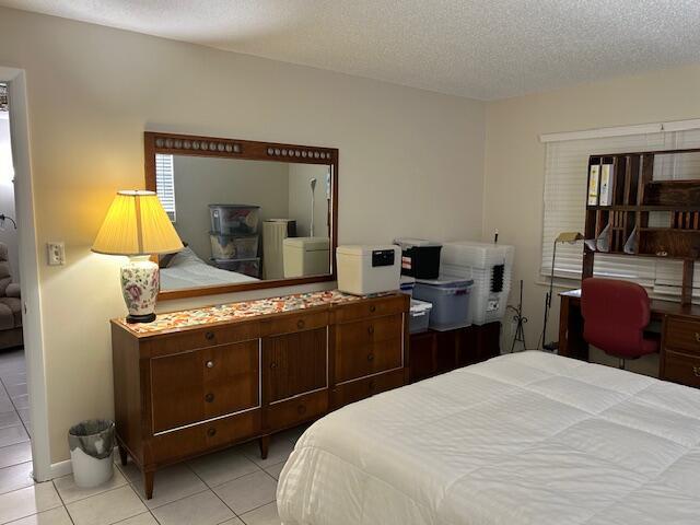 GOLDEN LAKES VILLAGE - Residential