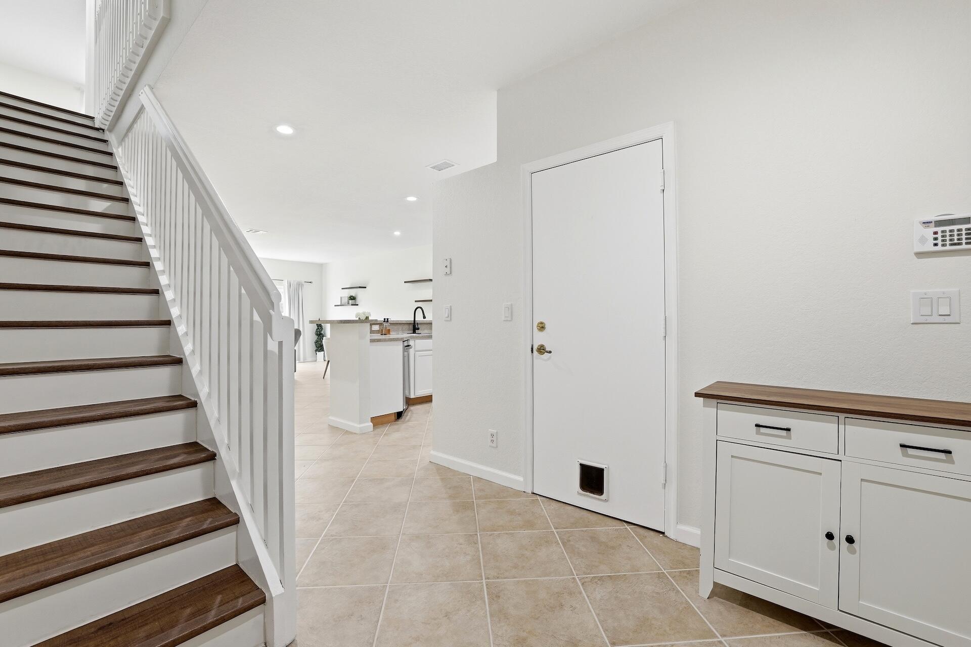 GEORGIAN COURTS - Residential