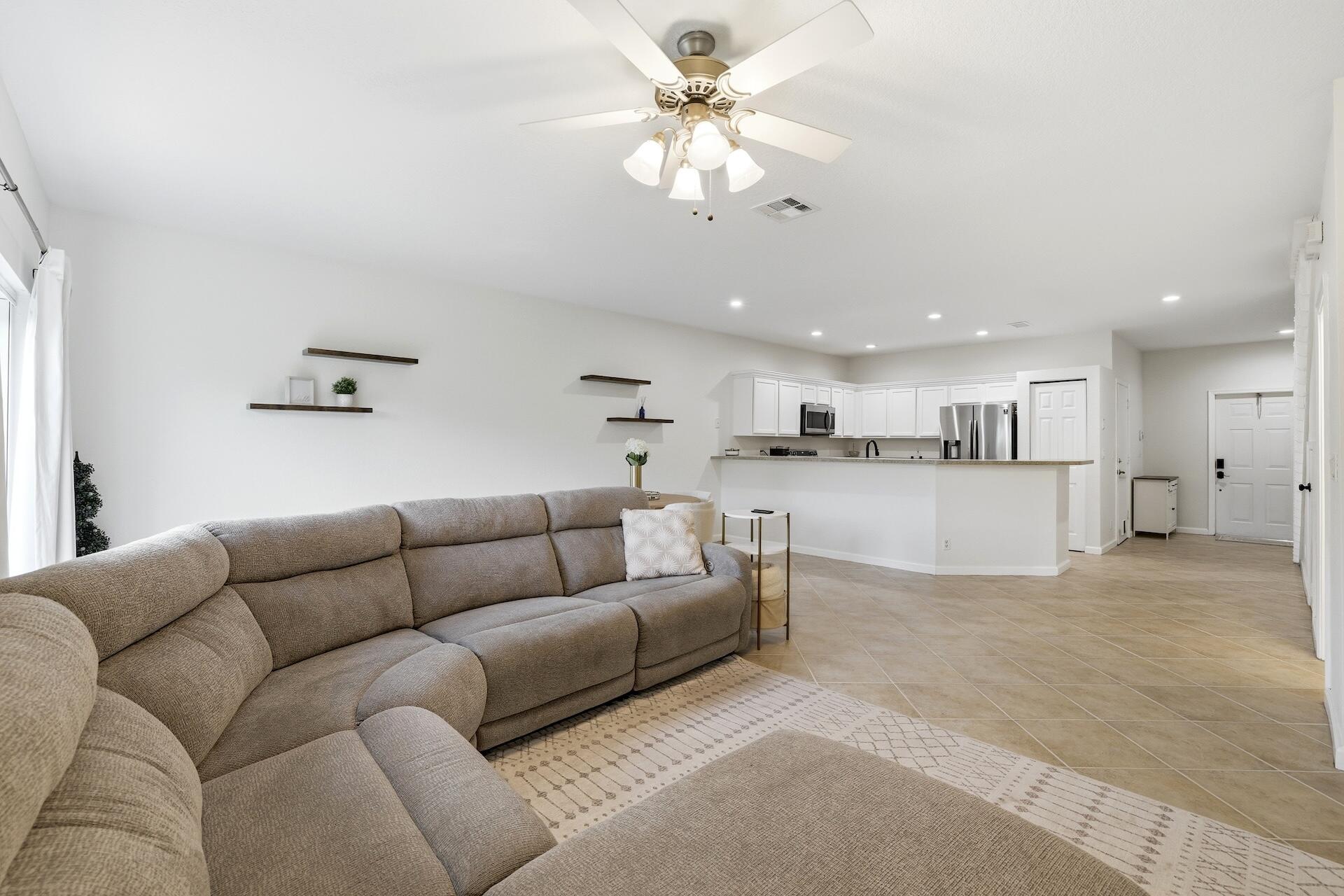 GEORGIAN COURTS - Residential