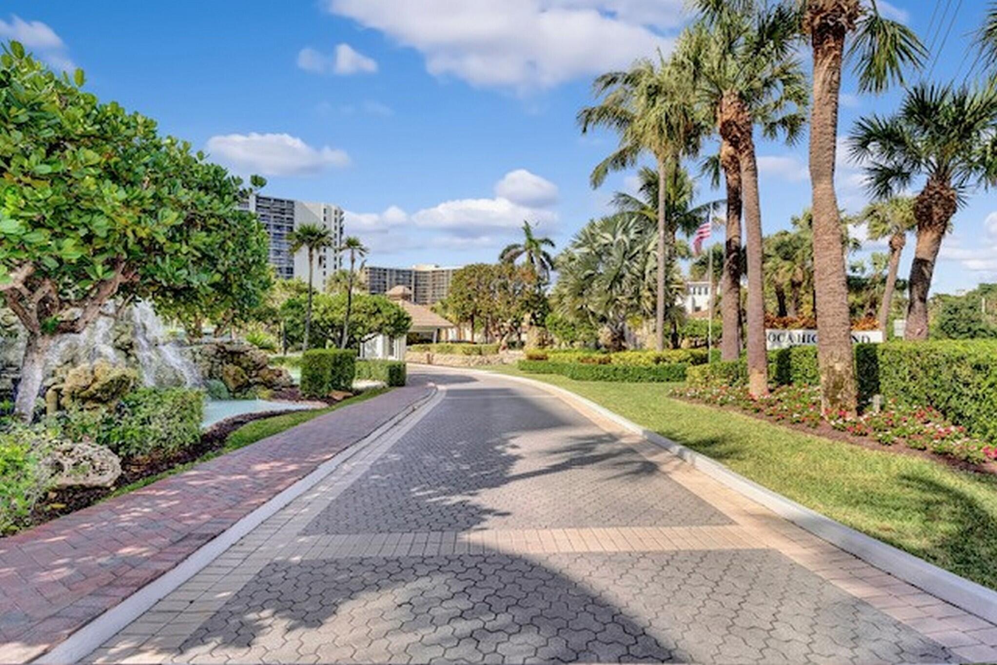 BRAEMAR ISLE CONDO - Residential