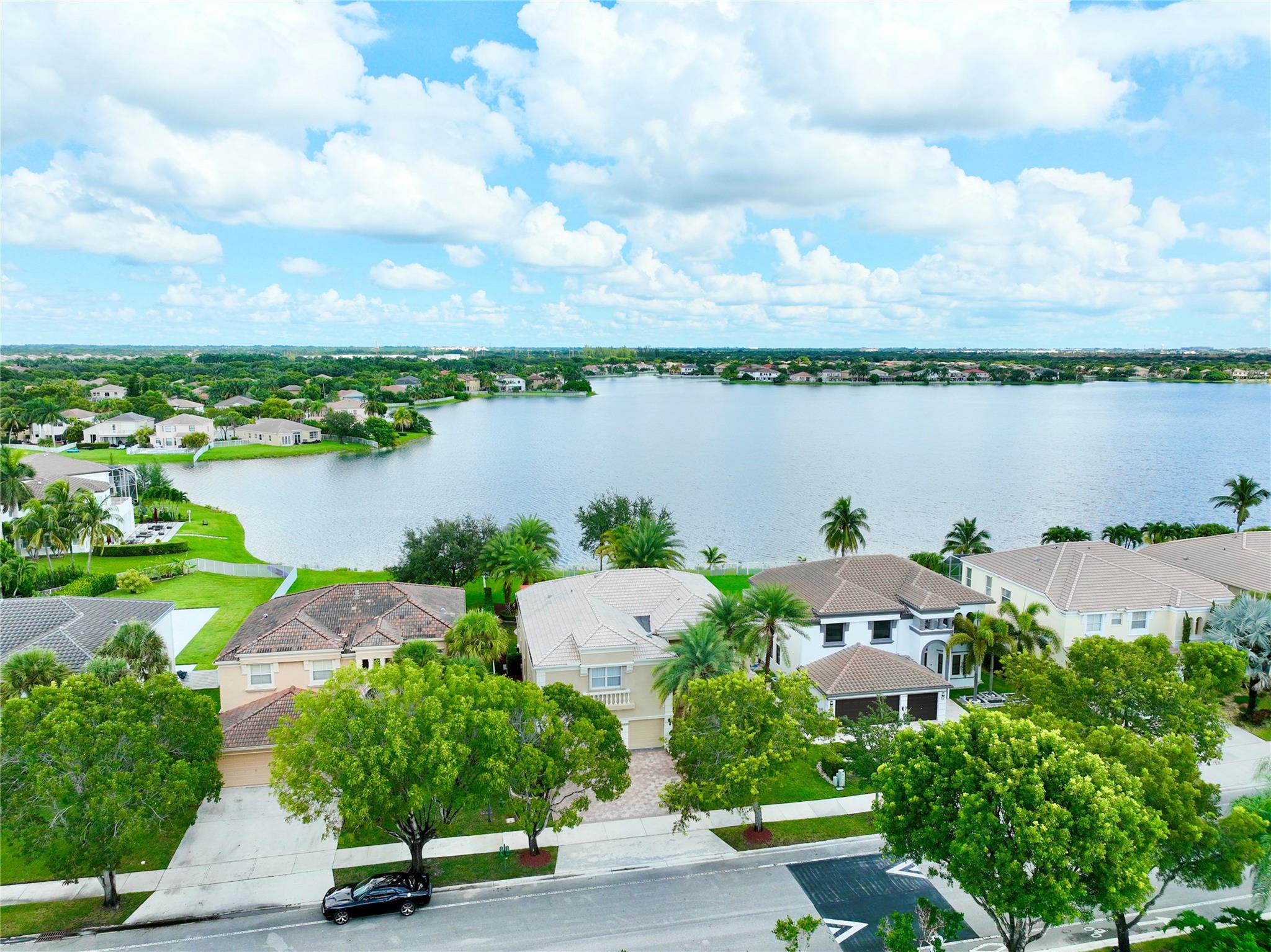 Riviera Isles I 167-28 B - Residential