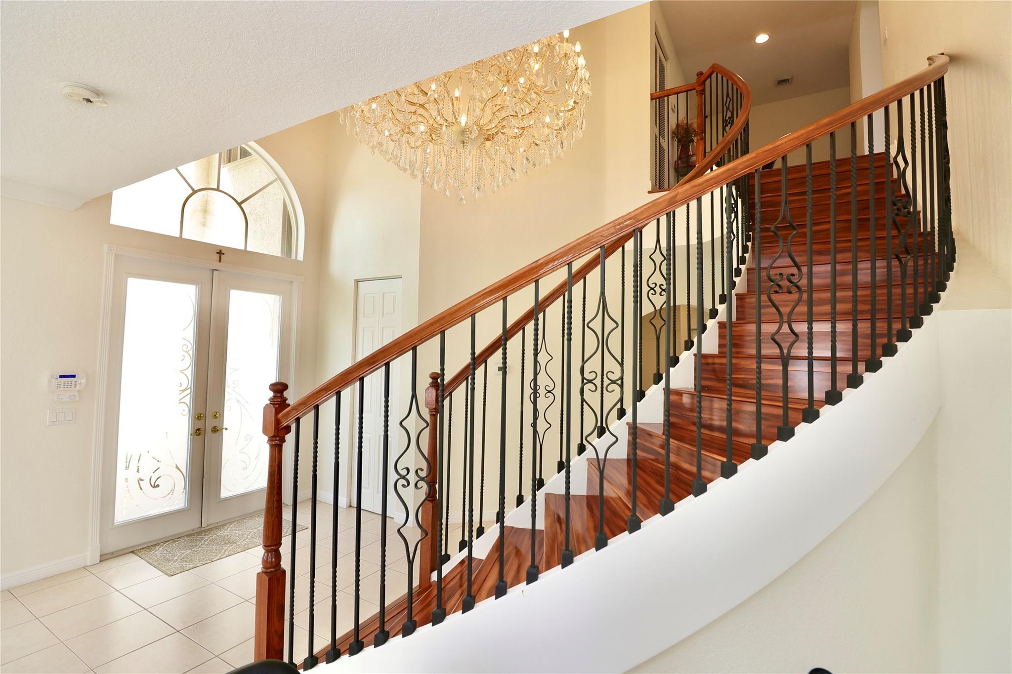 Riviera Isles I 167-28 B - Residential