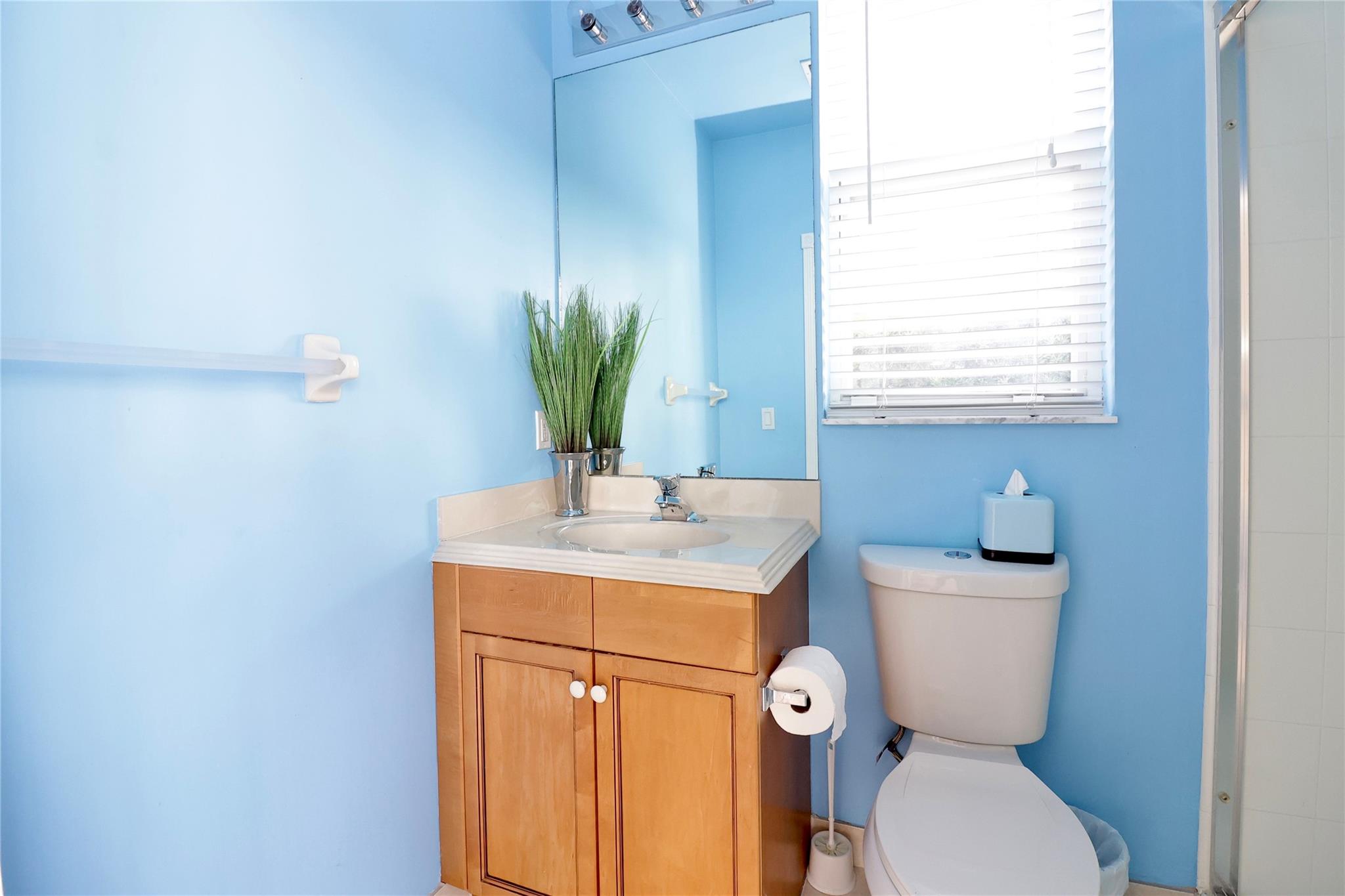 Riviera Isles I 167-28 B - Residential