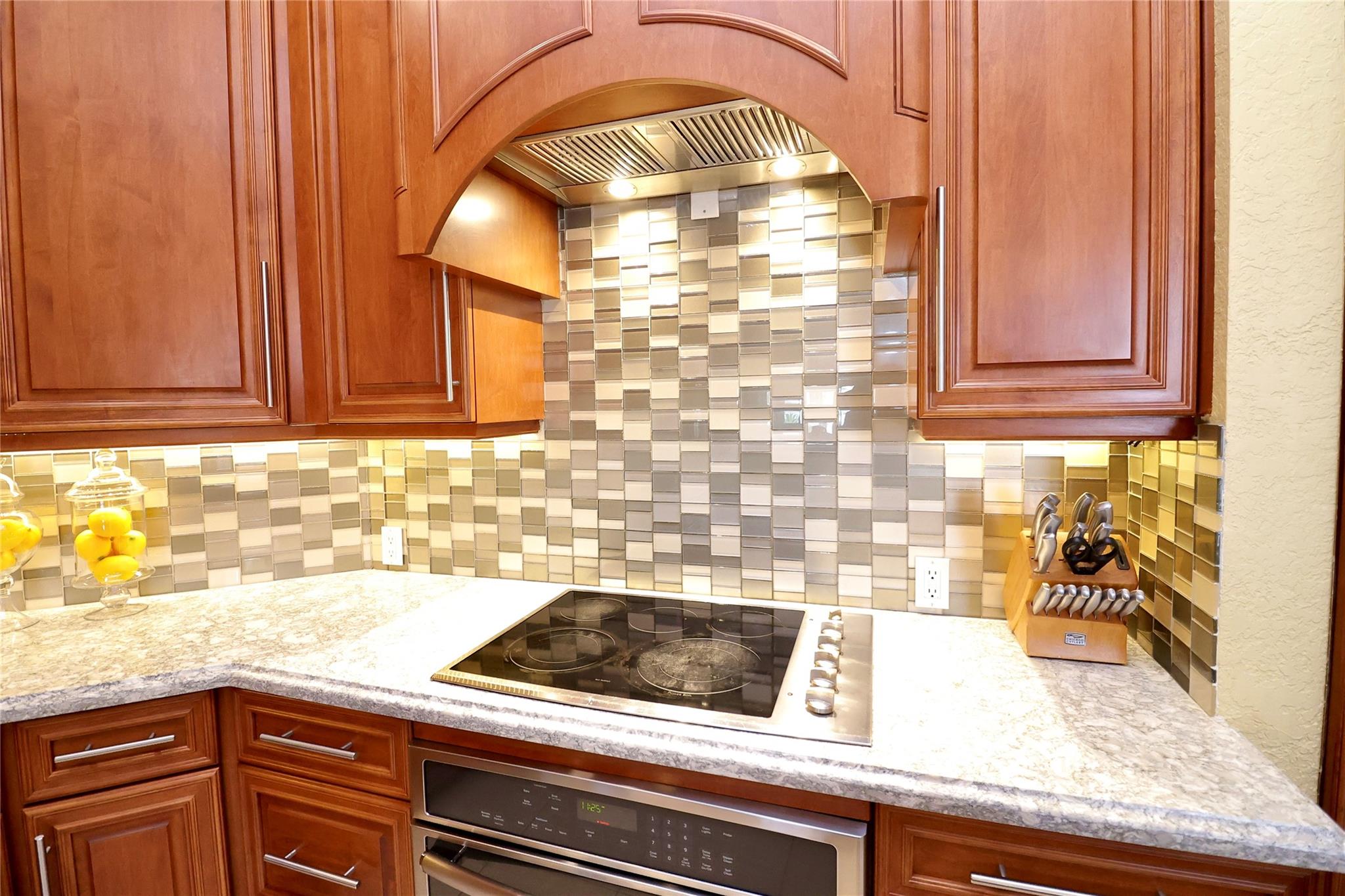 Riviera Isles I 167-28 B - Residential