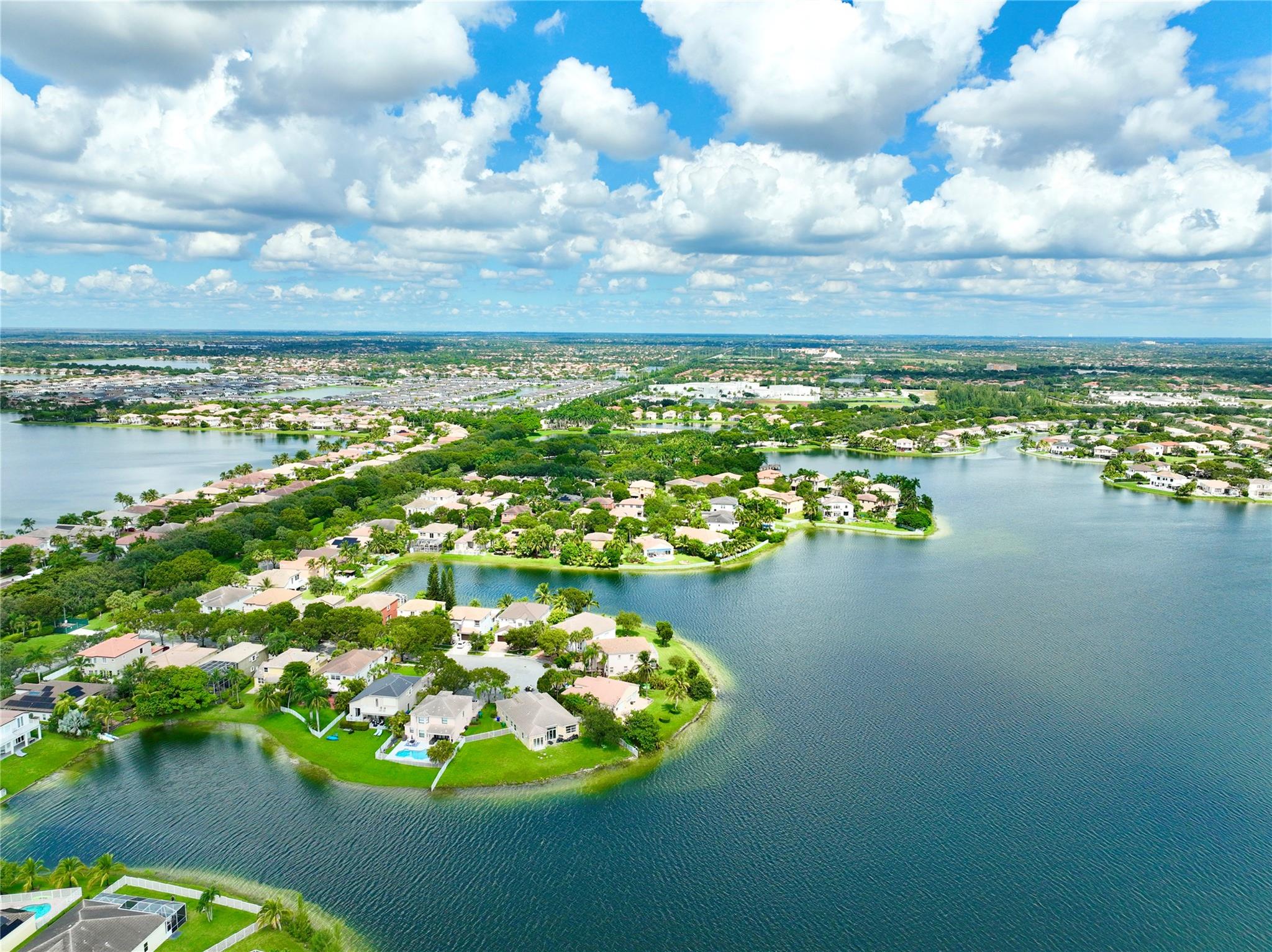 Riviera Isles I 167-28 B - Residential