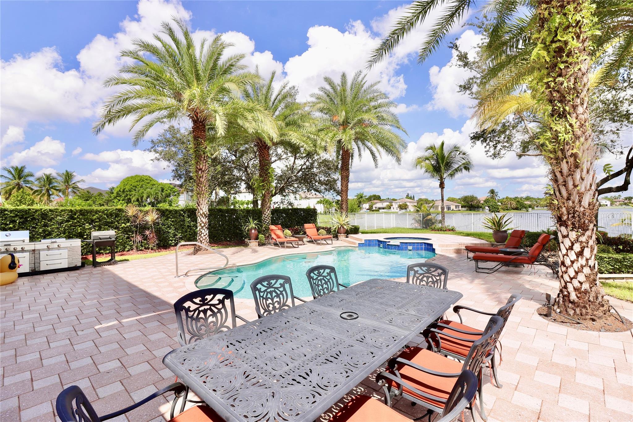 Riviera Isles I 167-28 B - Residential