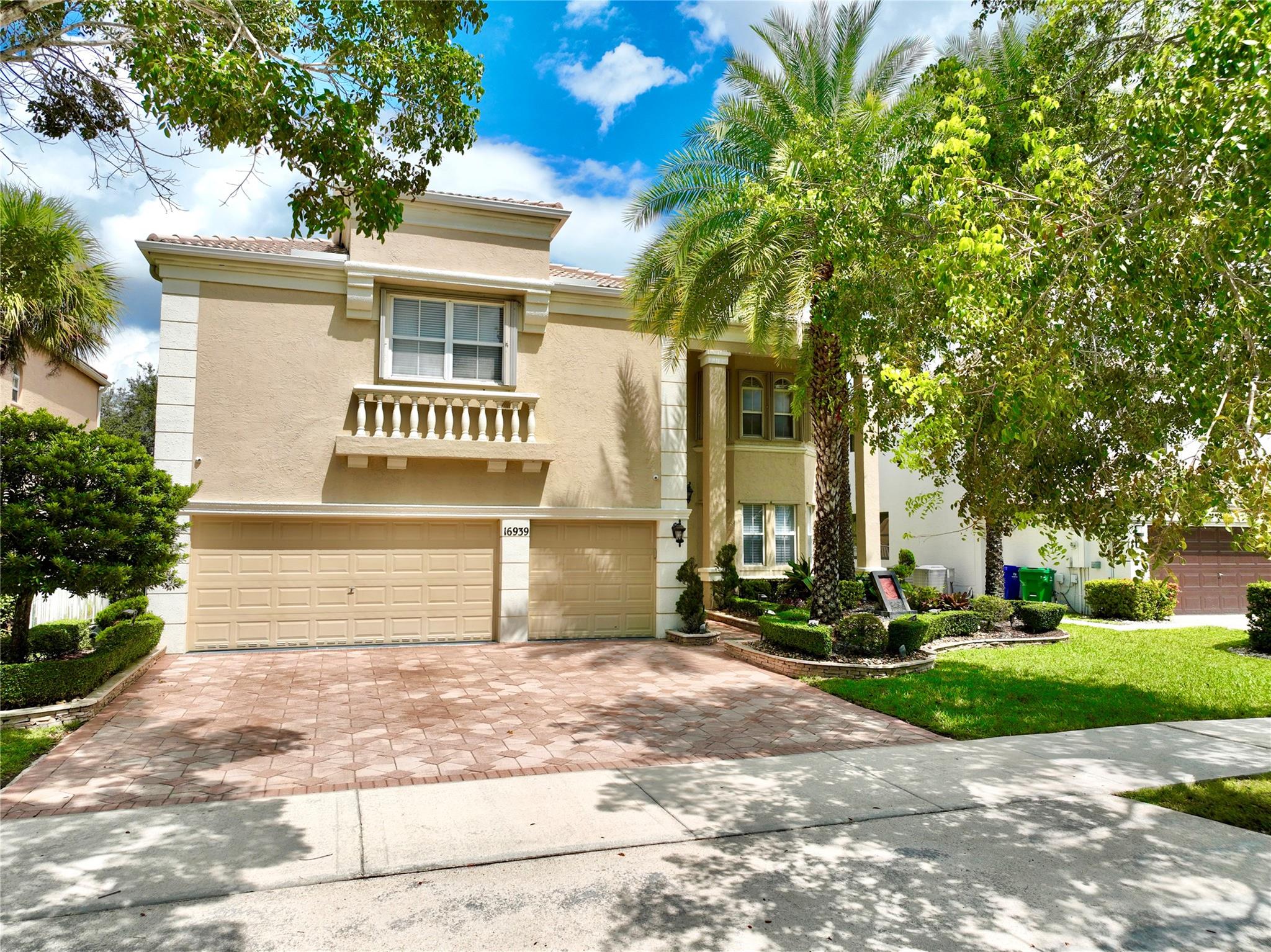 Riviera Isles I 167-28 B - Residential