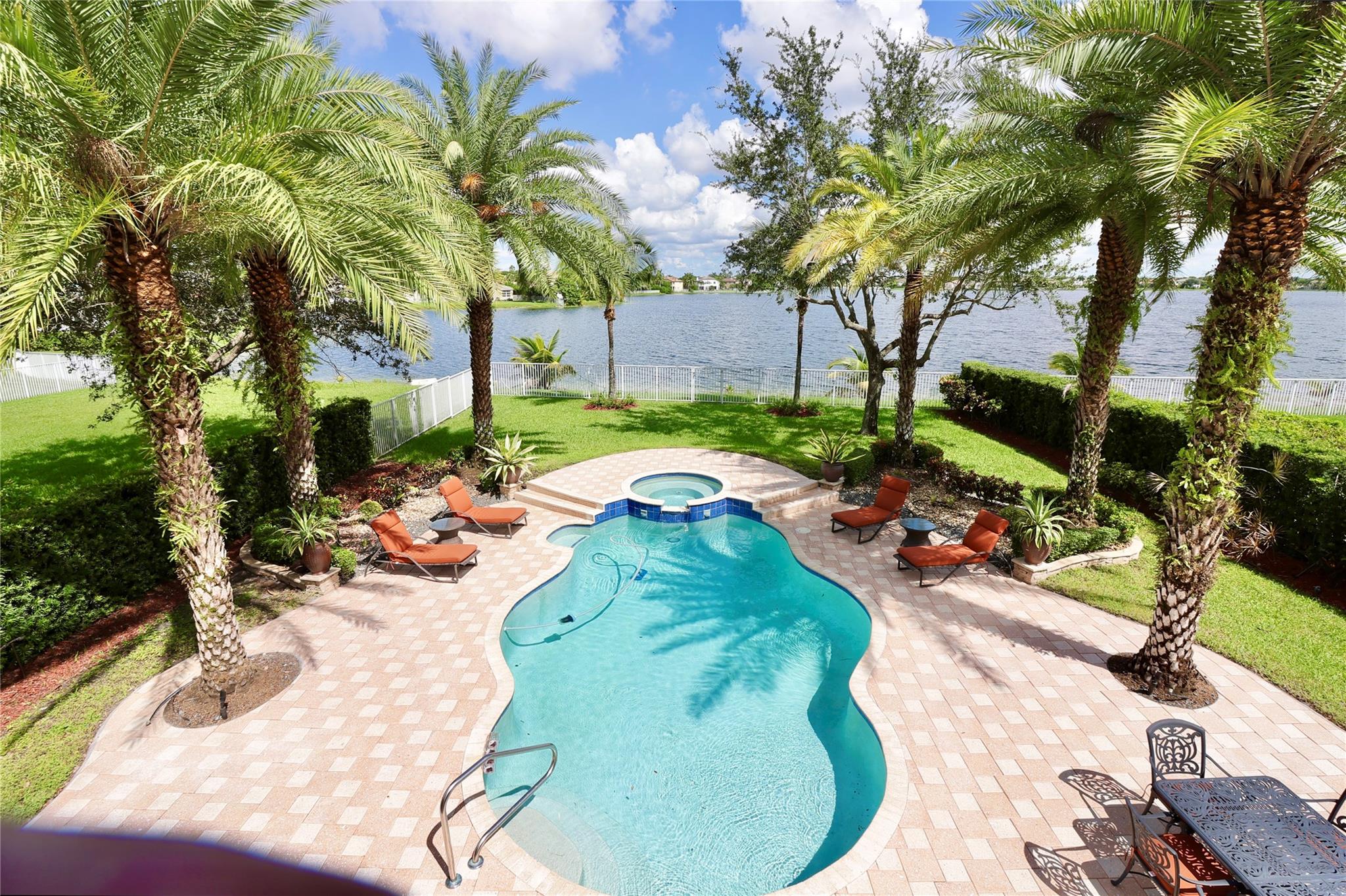 Riviera Isles I 167-28 B - Residential