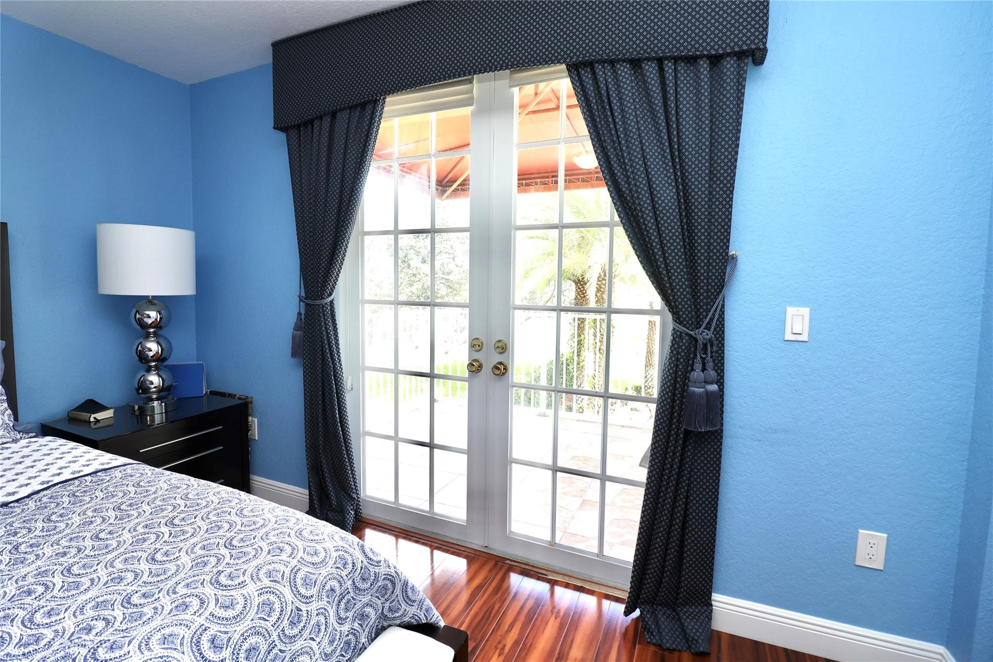 Riviera Isles I 167-28 B - Residential