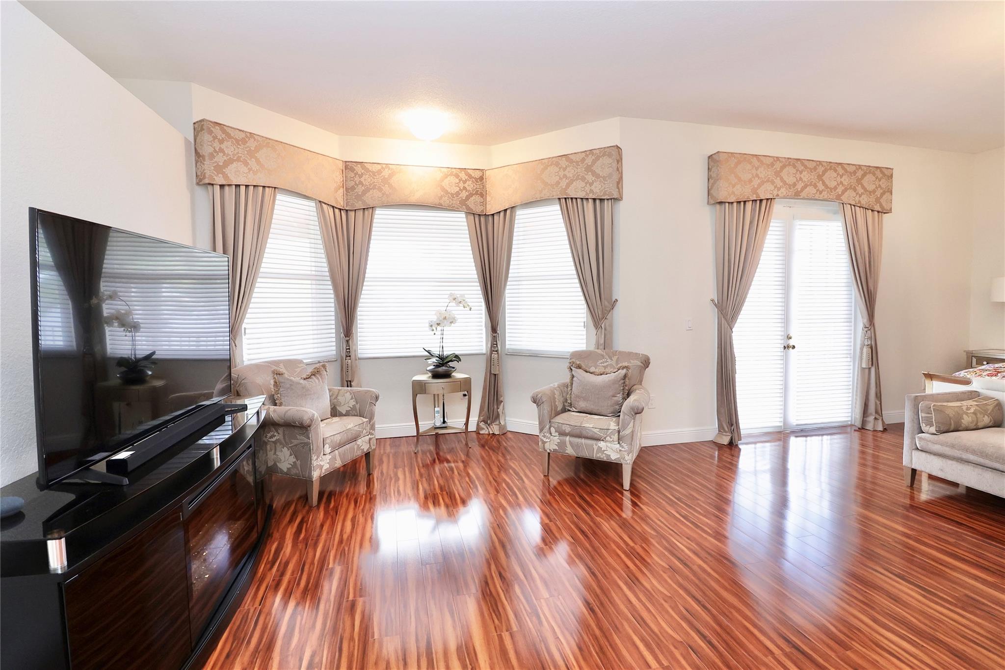 Riviera Isles I 167-28 B - Residential