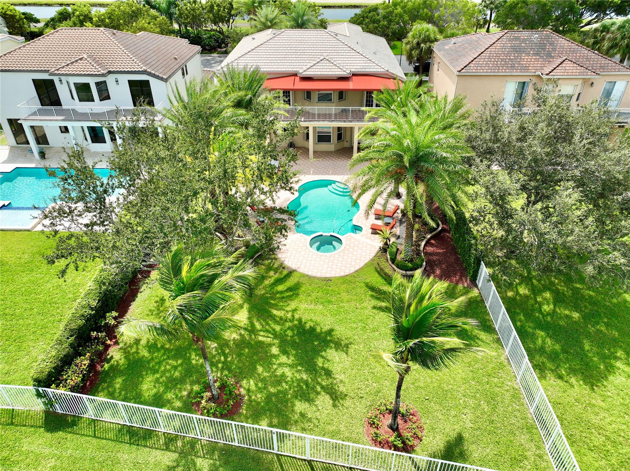 Riviera Isles I 167-28 B - Residential