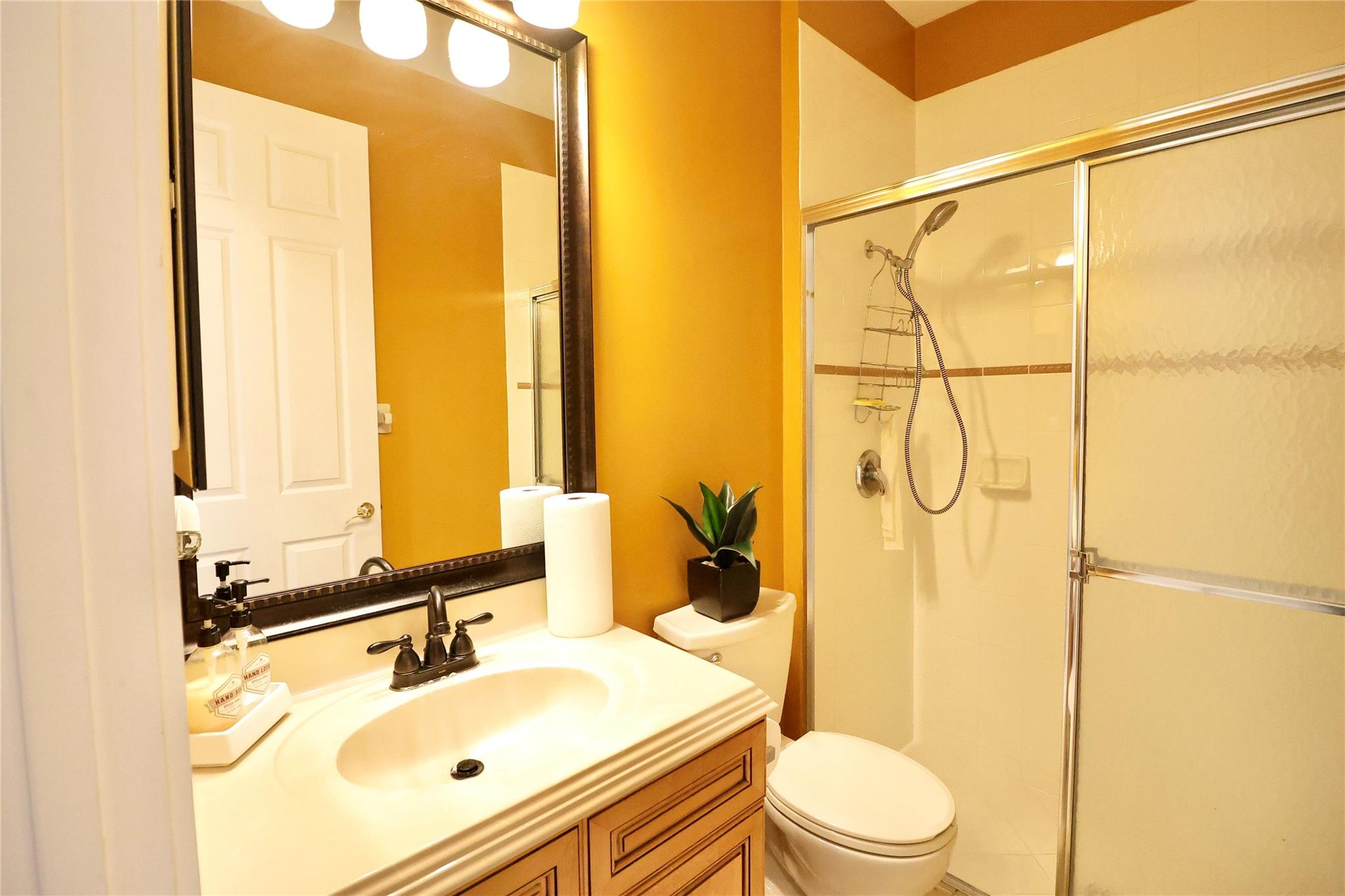 Riviera Isles I 167-28 B - Residential