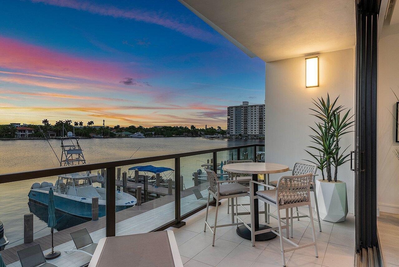 COVE 4 CONDO - Residential