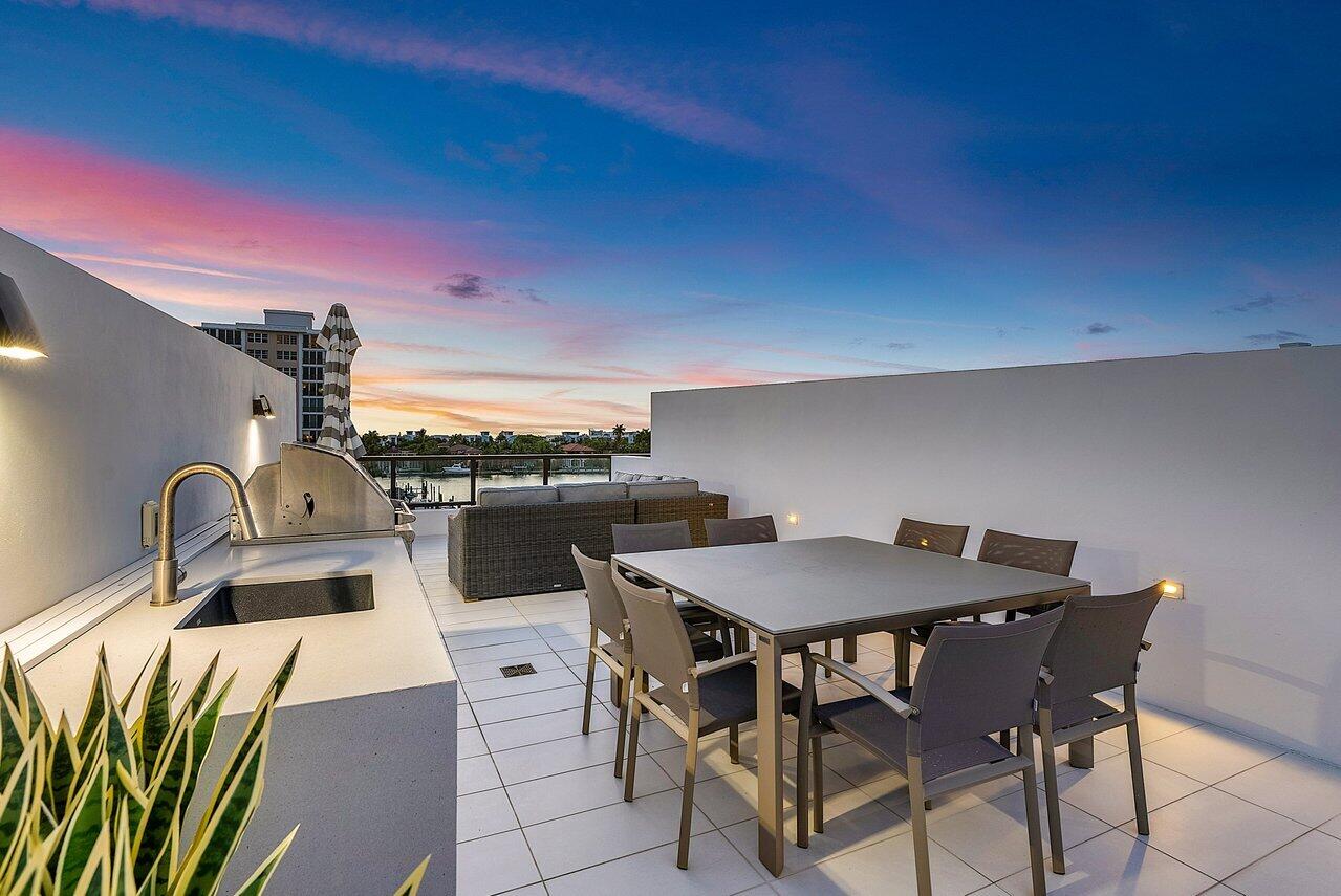 COVE 4 CONDO - Residential