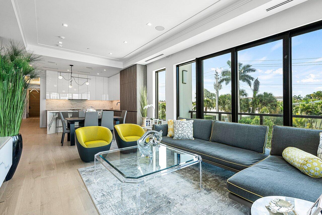 COVE 4 CONDO - Residential