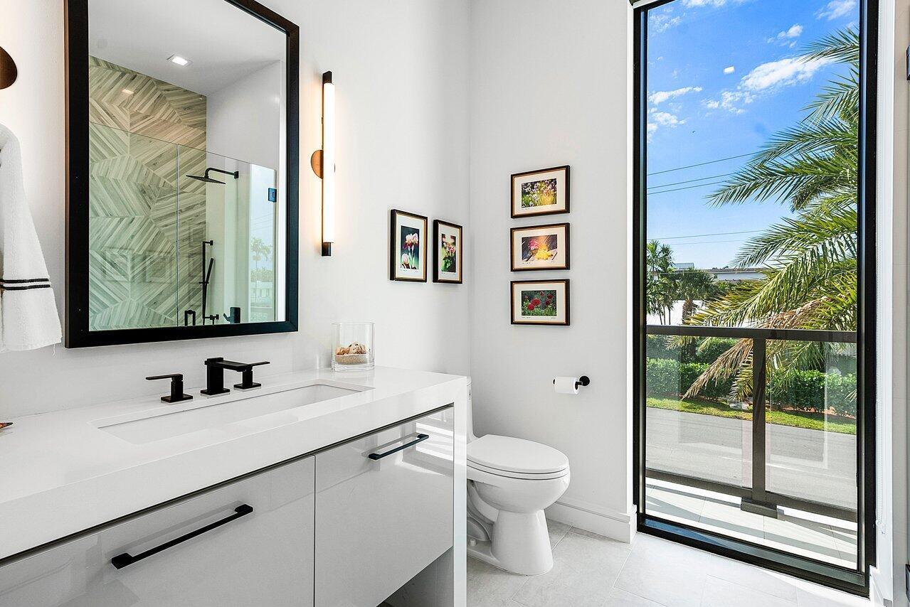 COVE 4 CONDO - Residential