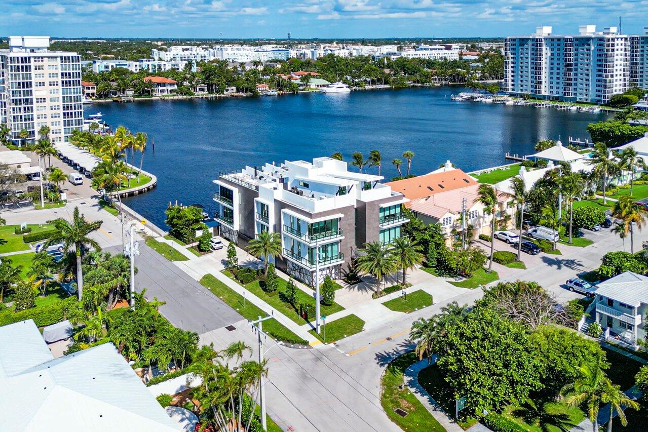 COVE 4 CONDO - Residential