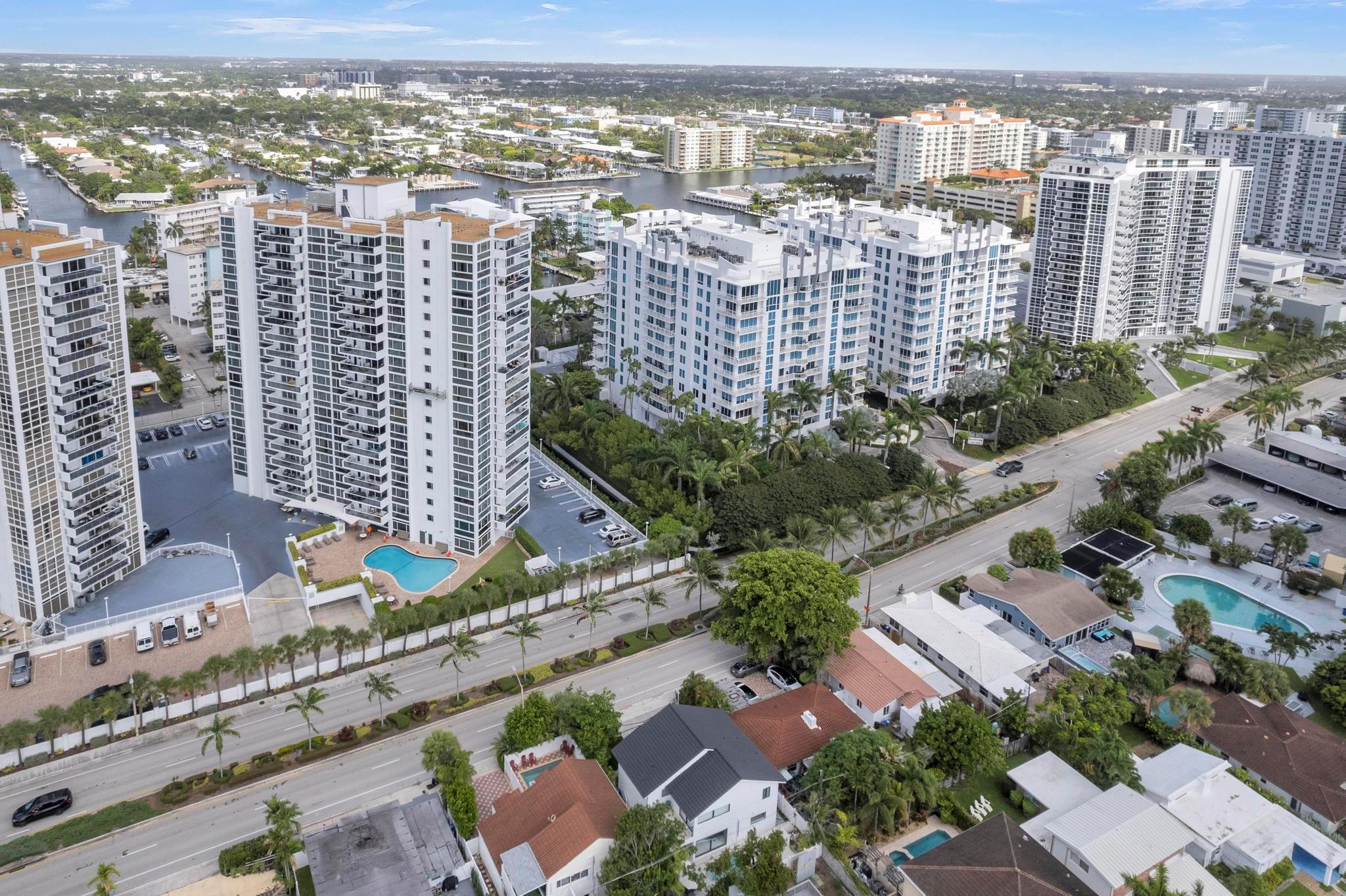 LAUDERDALE BEACH - Residential