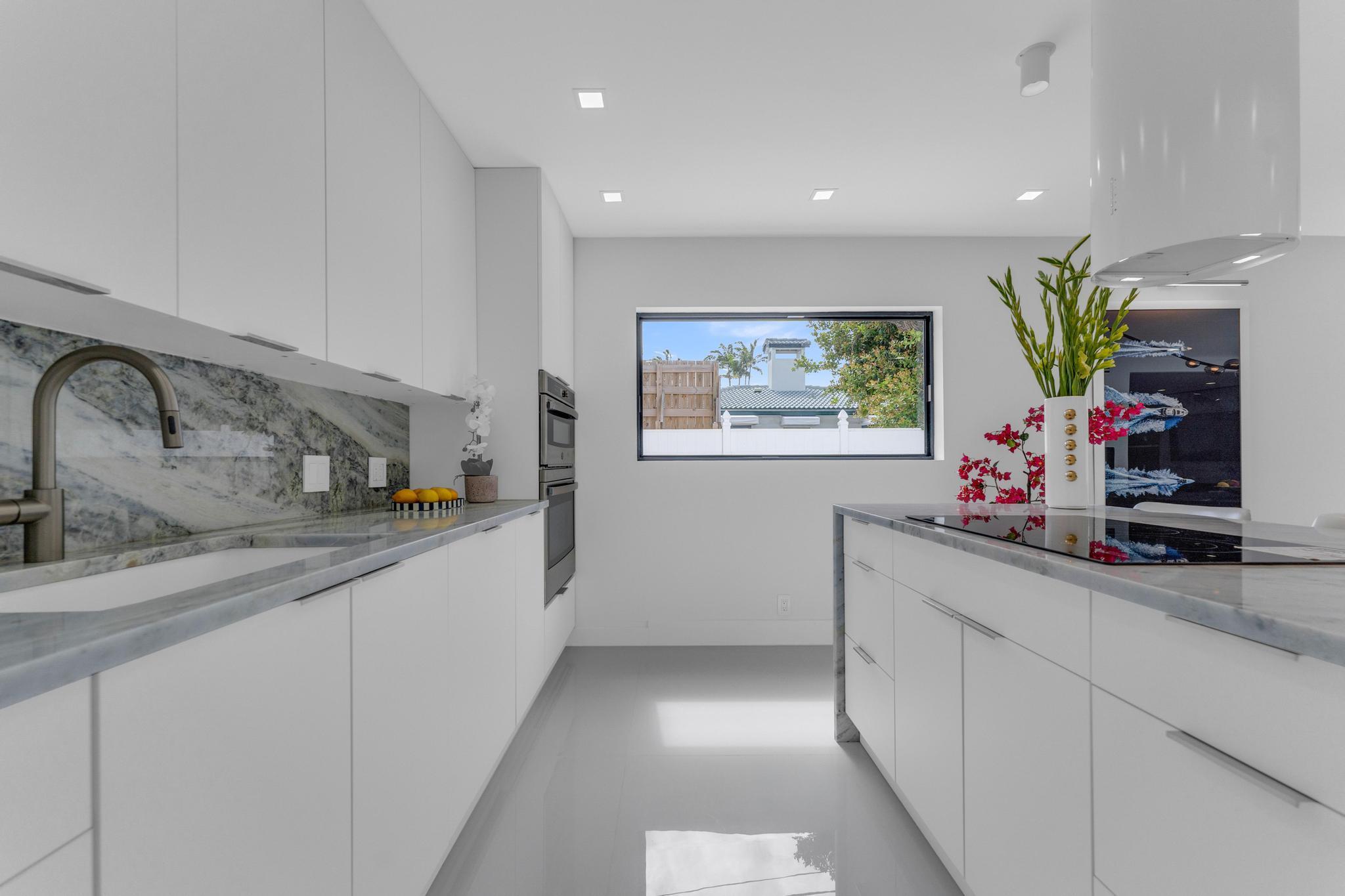 LAUDERDALE BEACH - Residential