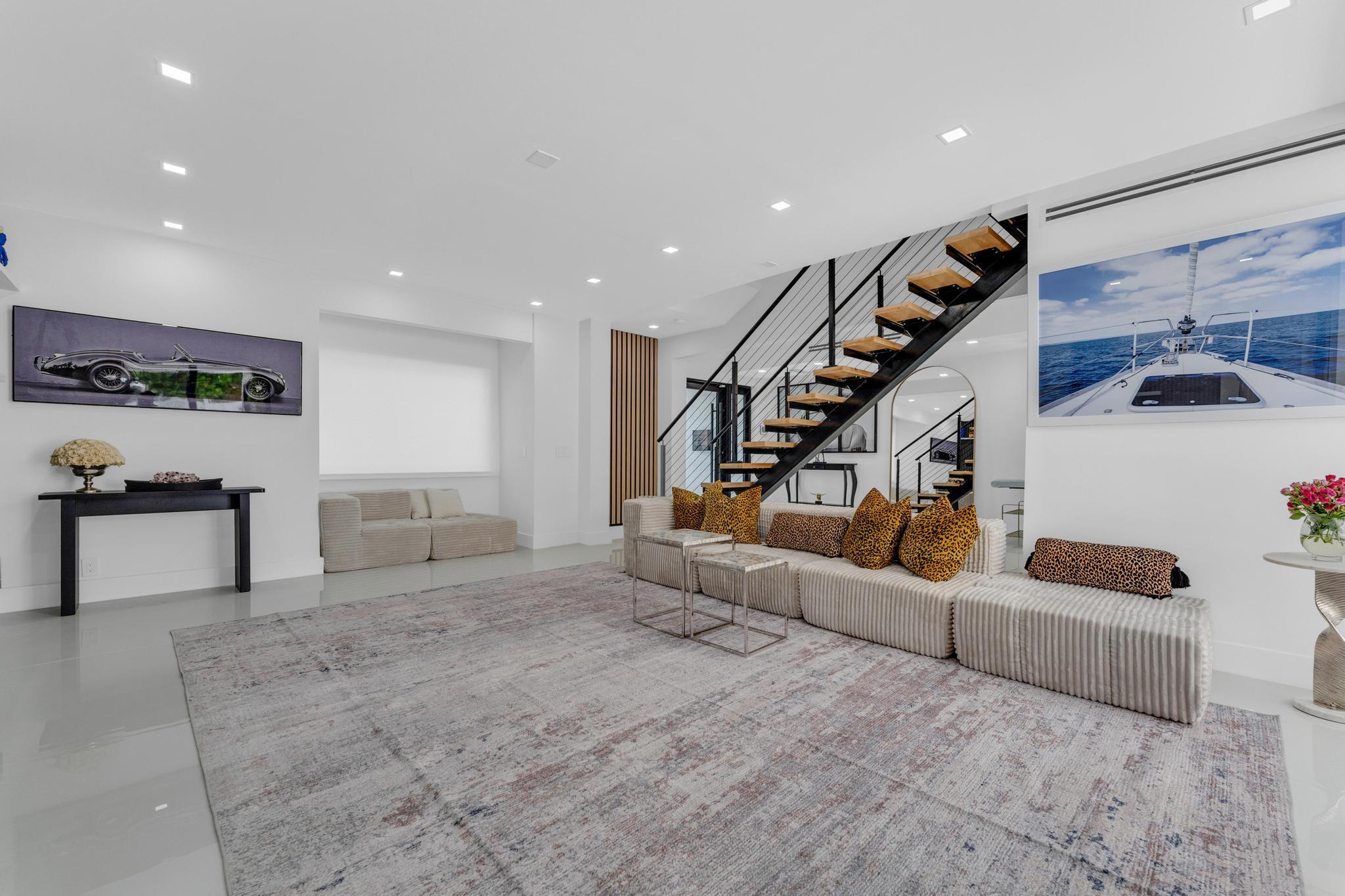 LAUDERDALE BEACH - Residential