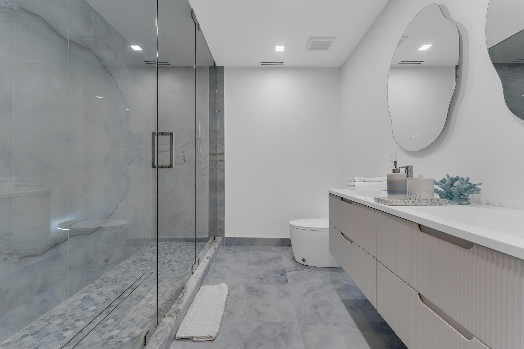 LAUDERDALE BEACH - Residential