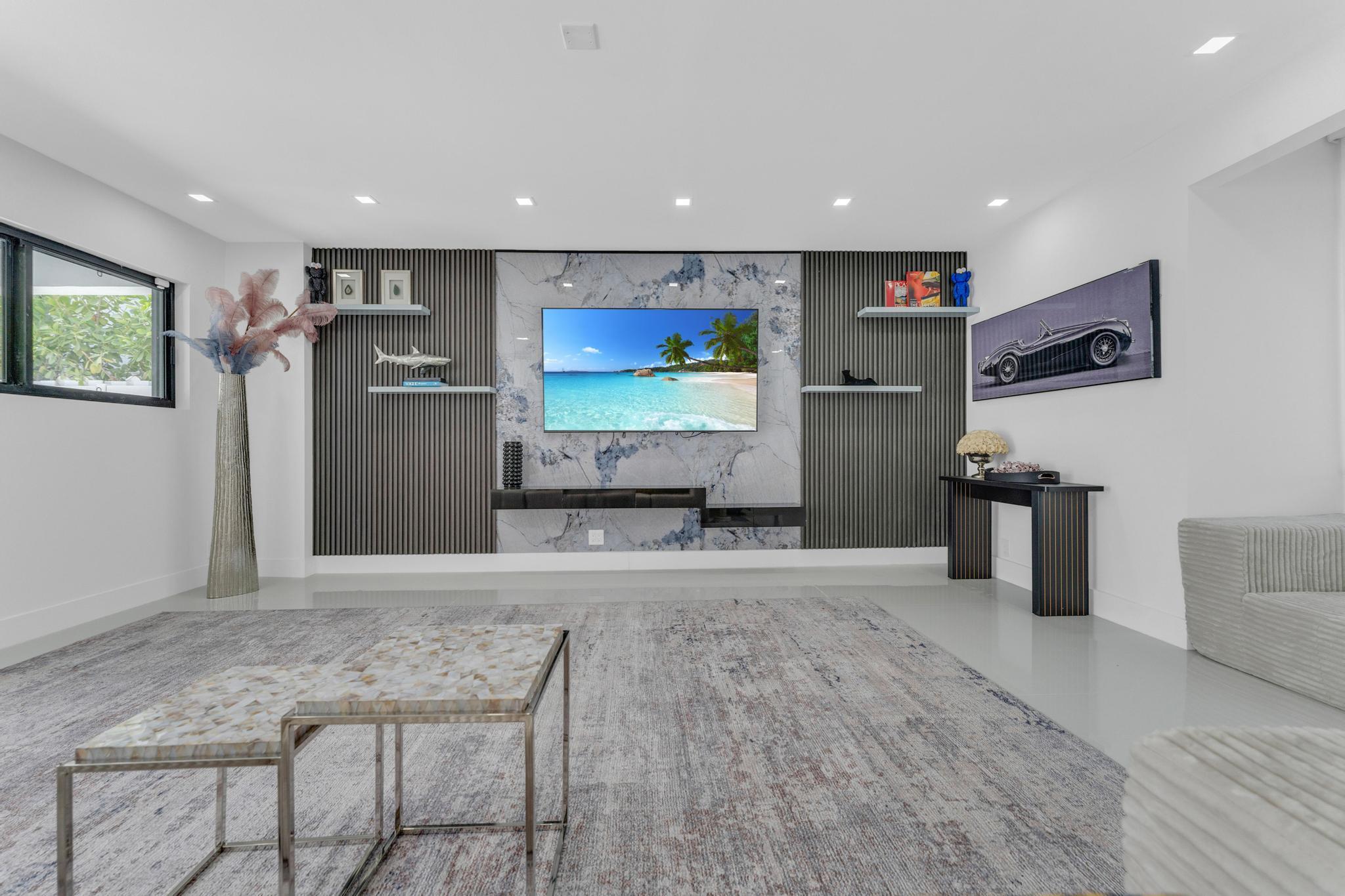 LAUDERDALE BEACH - Residential