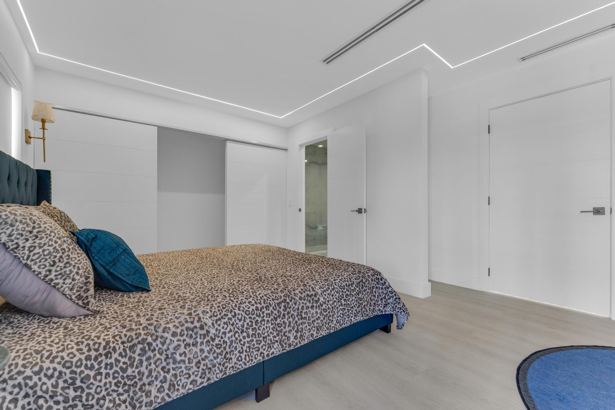 LAUDERDALE BEACH - Residential