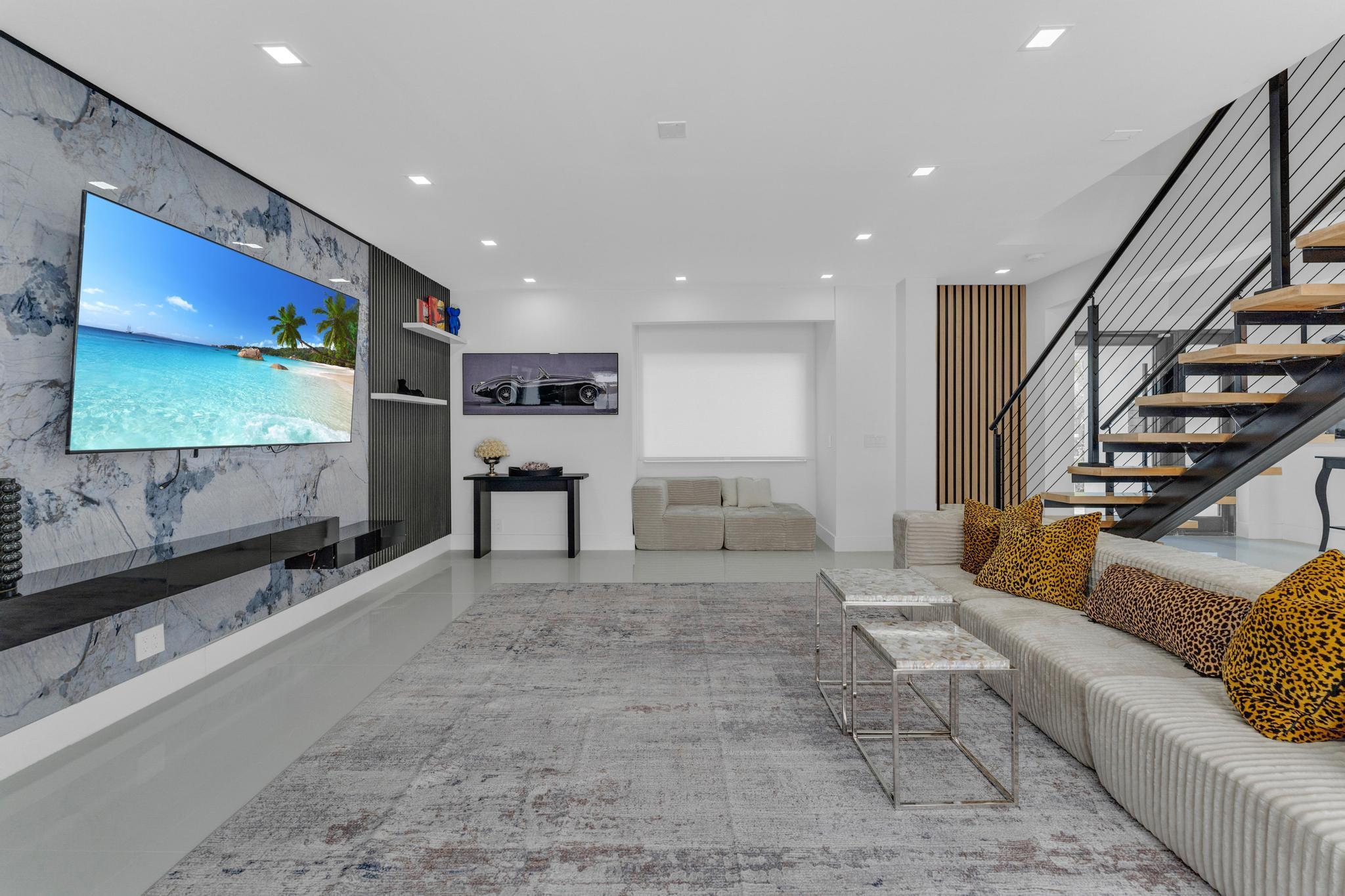 LAUDERDALE BEACH - Residential