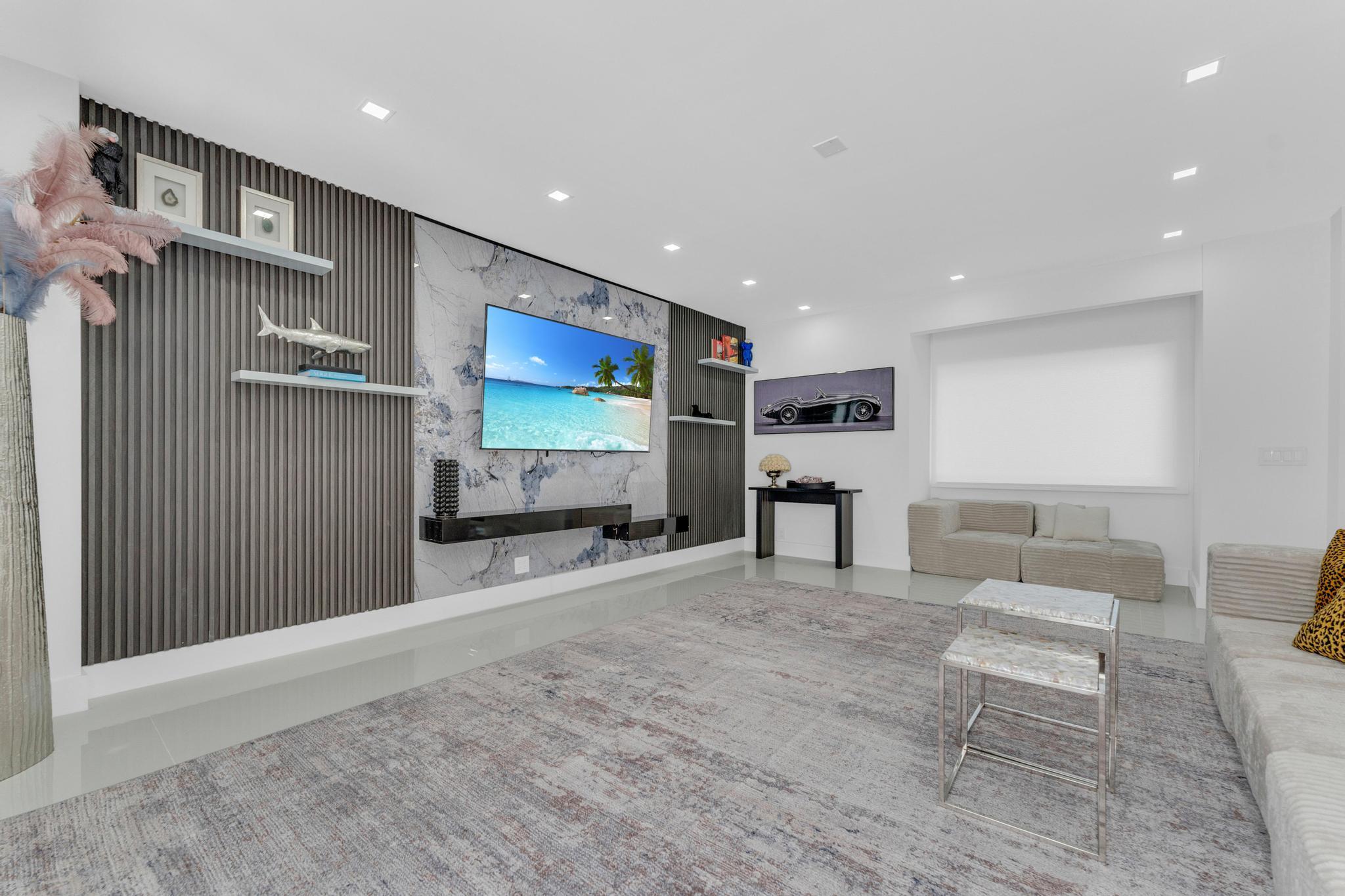 LAUDERDALE BEACH - Residential