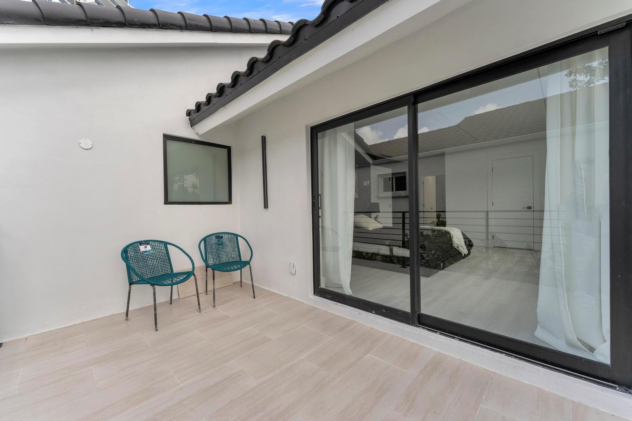 LAUDERDALE BEACH - Residential