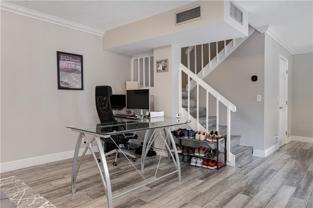 SPANISH WELLS CONDO II - Residential