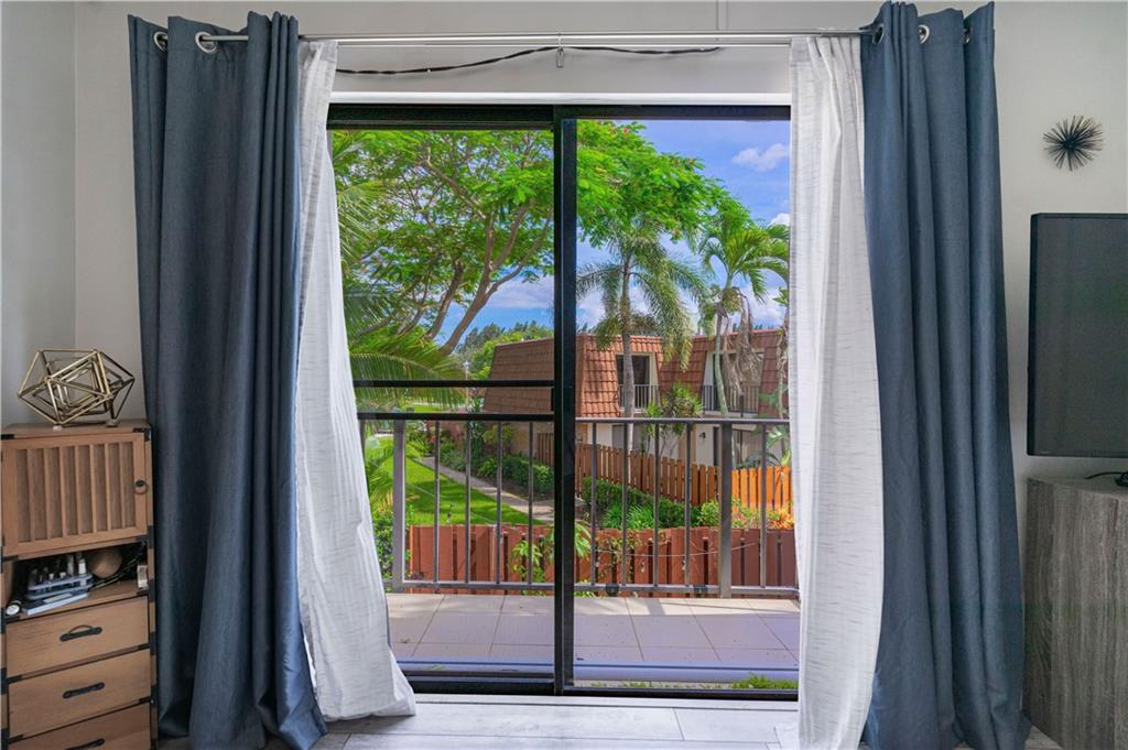 SPANISH WELLS CONDO II - Residential