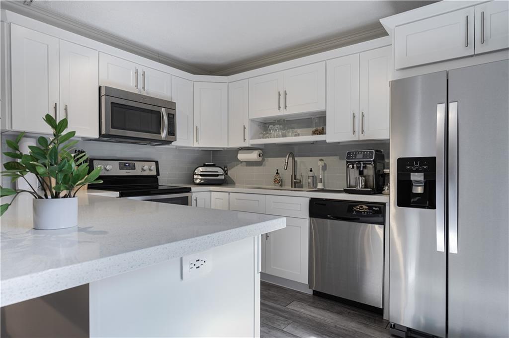 SPANISH WELLS CONDO II - Residential