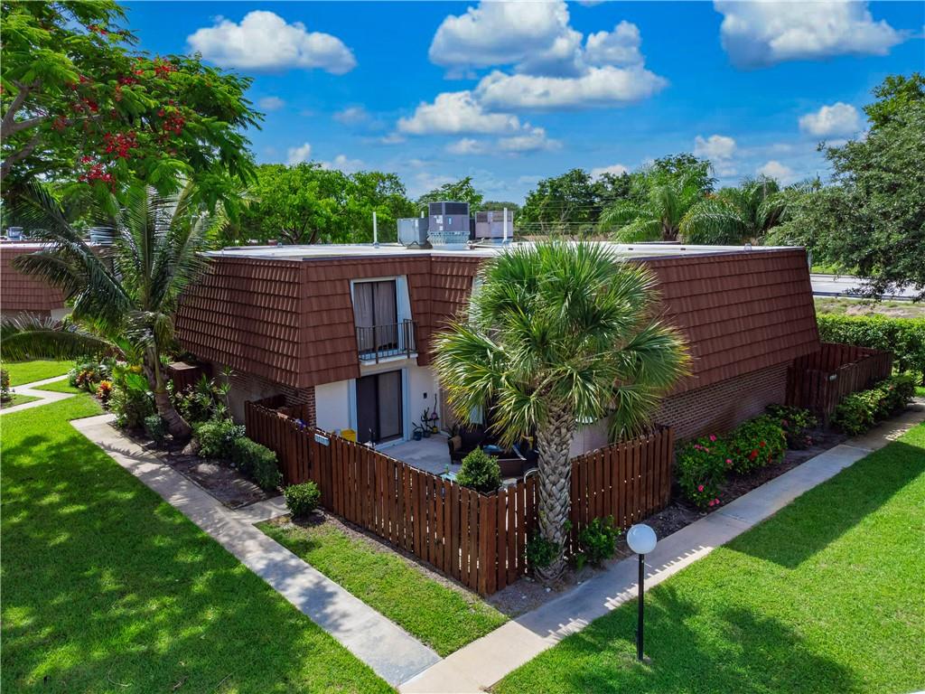 SPANISH WELLS CONDO II - Residential