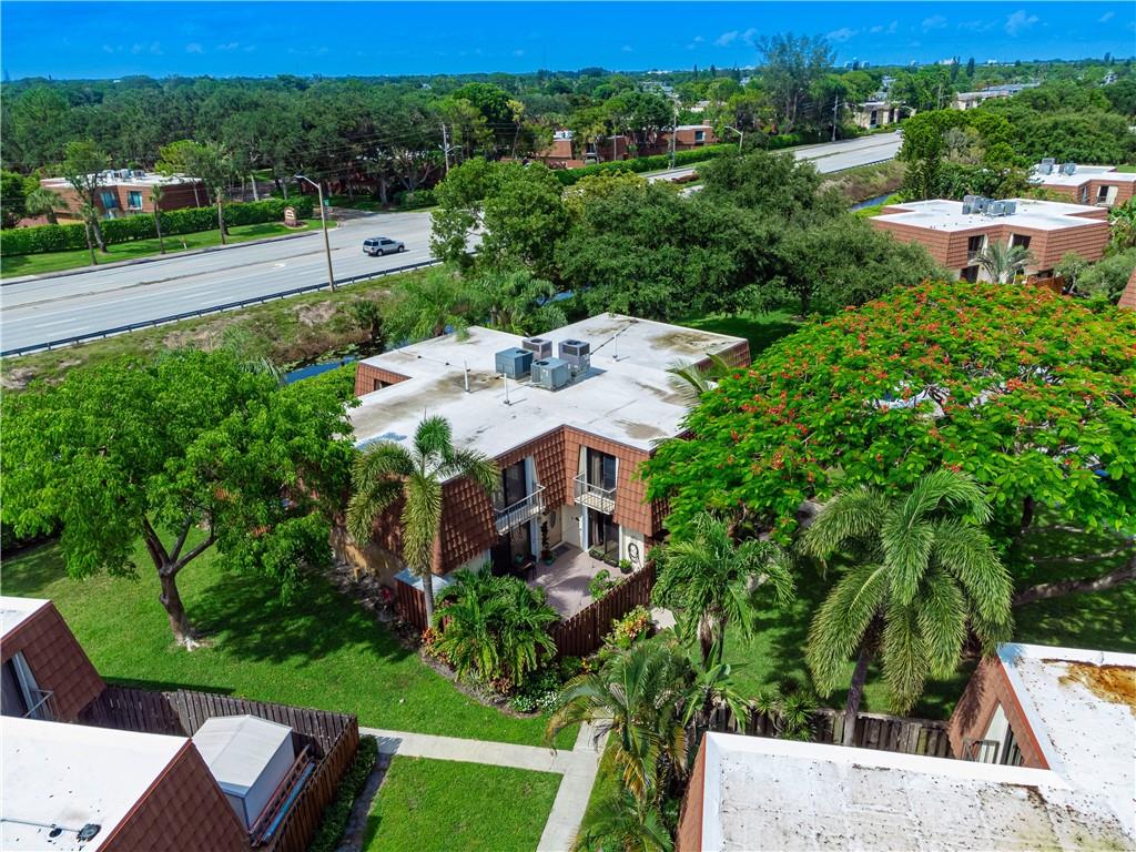 SPANISH WELLS CONDO II - Residential