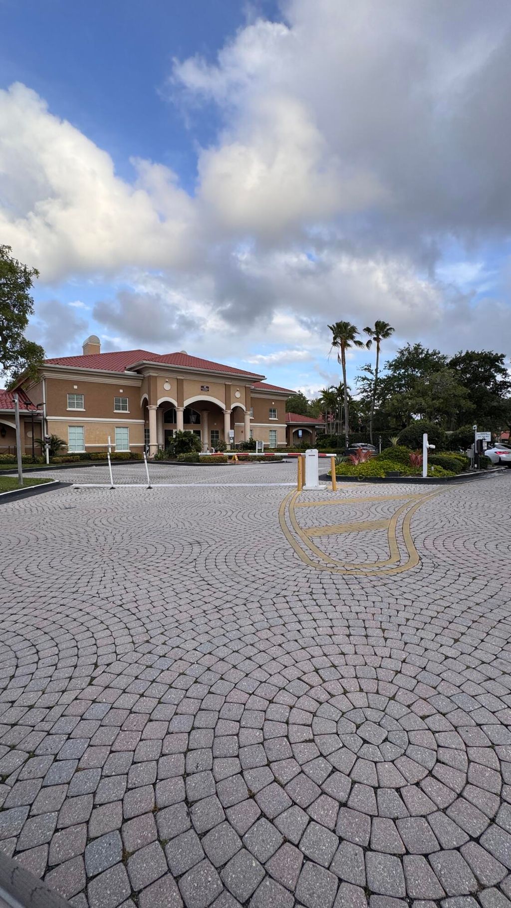 Photo of 201 SW 116th Avenue, Pembroke Pines, FL 33025 (MLS # B26024714)