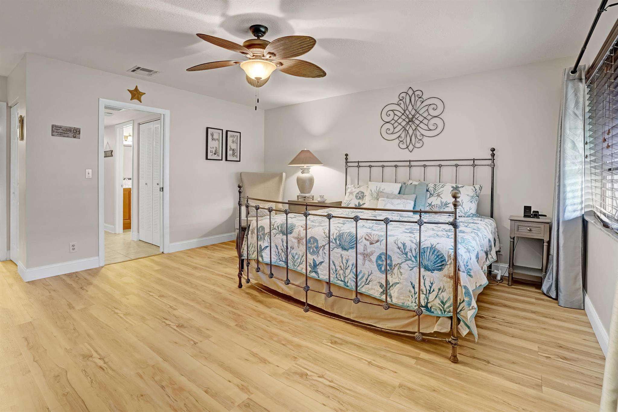 SAVANNAH'S CONDOMINIUM SE - Residential