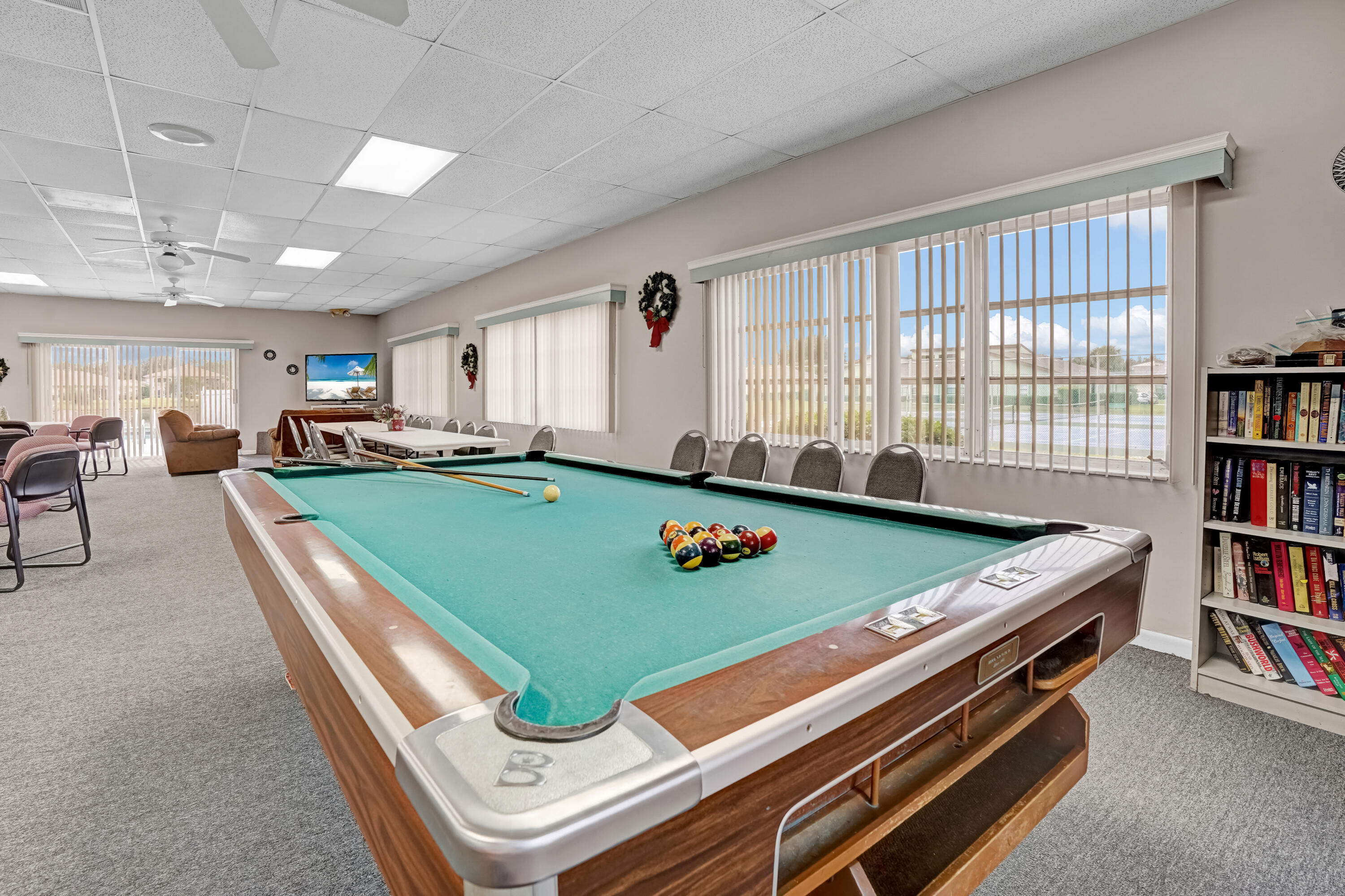 SAVANNAH'S CONDOMINIUM SE - Residential