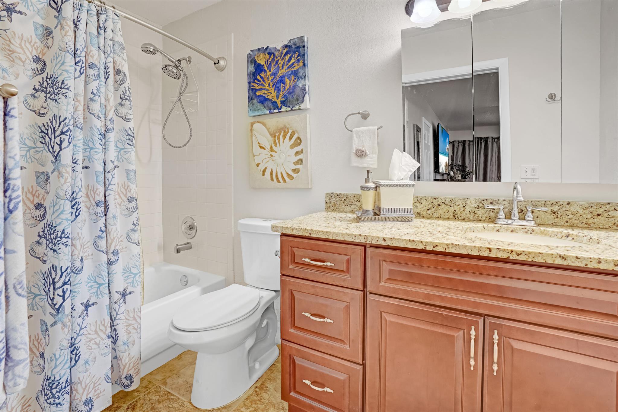 SAVANNAH'S CONDOMINIUM SE - Residential