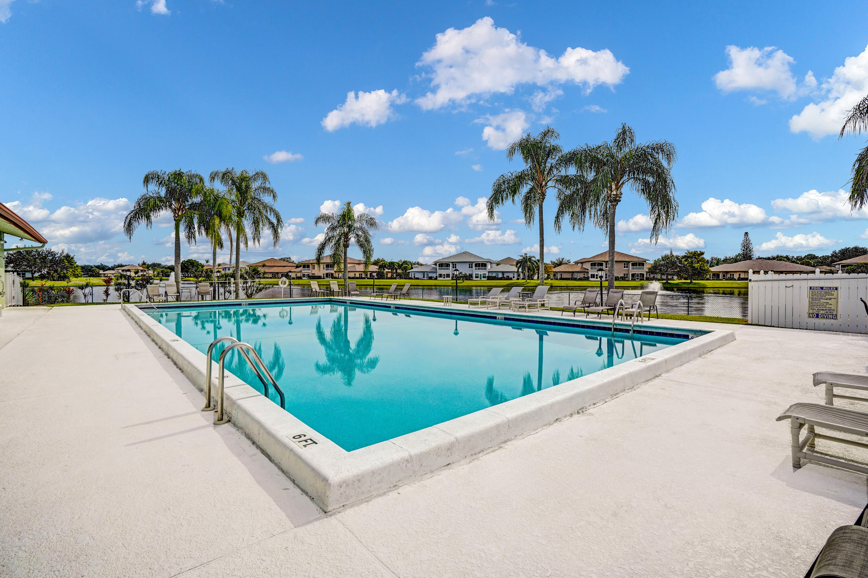 SAVANNAH'S CONDOMINIUM SE - Residential