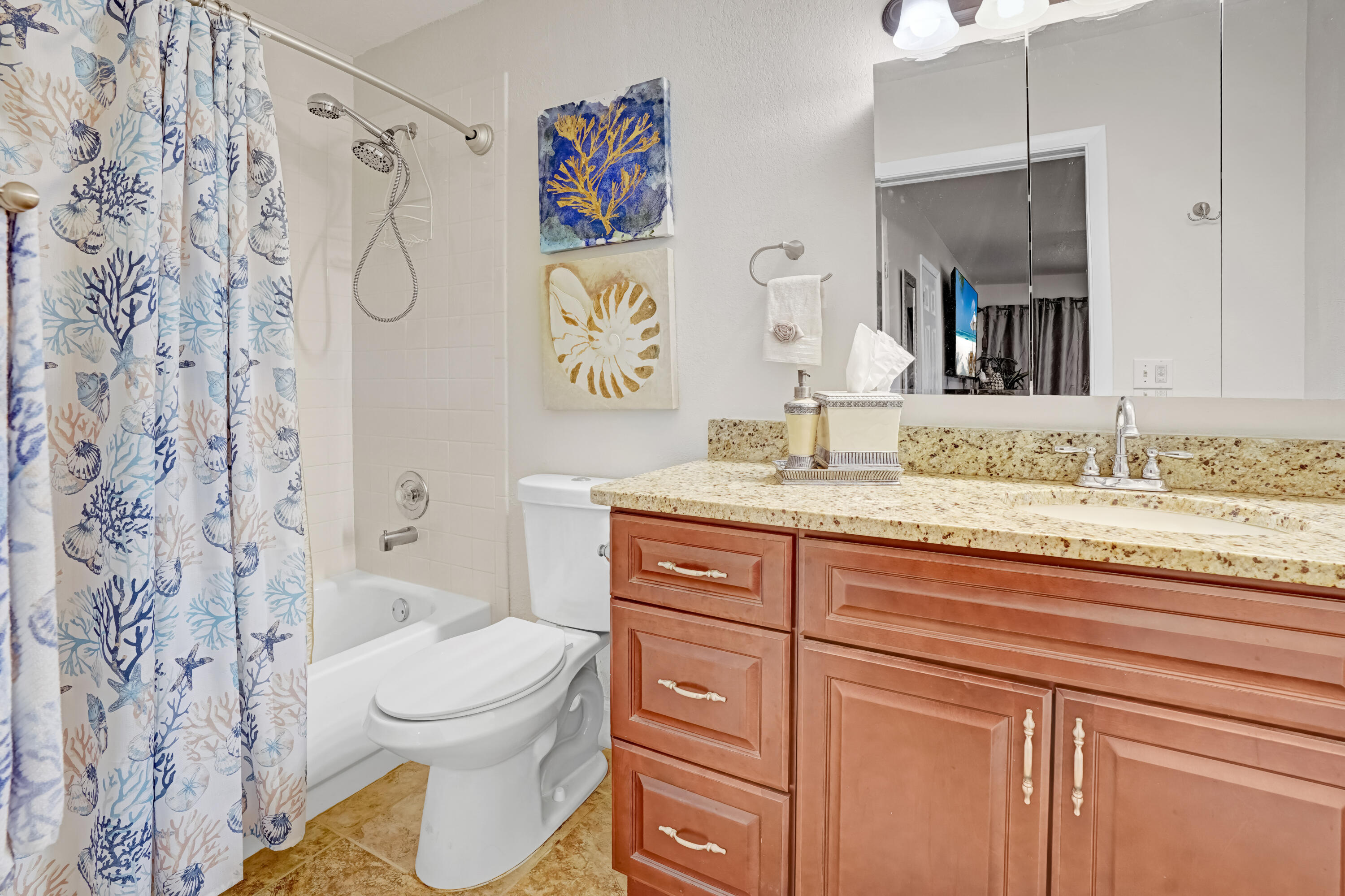 SAVANNAH'S CONDOMINIUM SE - Residential